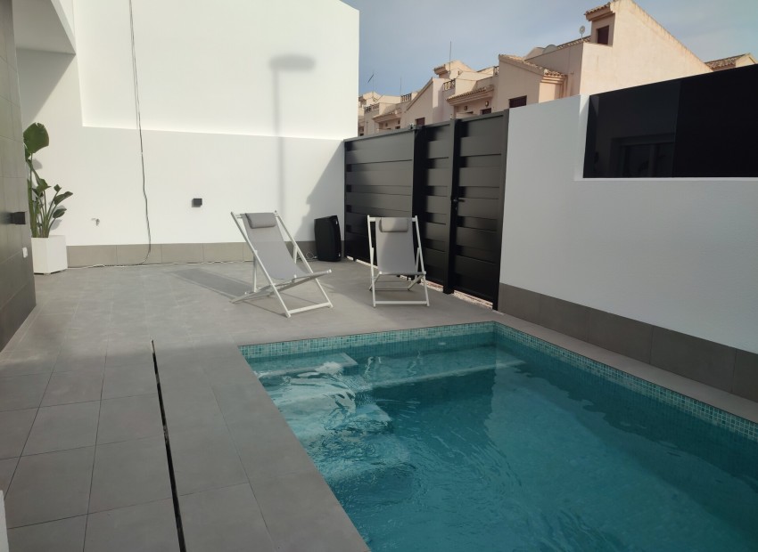 Neue Gebäude - Villa -
Balsicas
