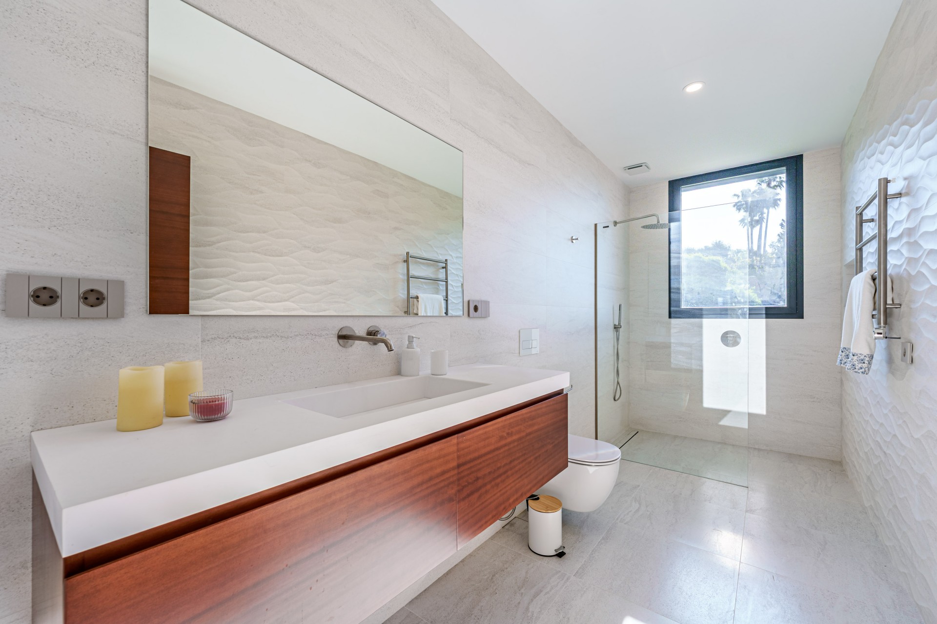 Neue Gebäude - Villa -
Benalmadena