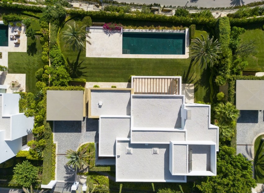 Neue Gebäude - Villa -
Casares