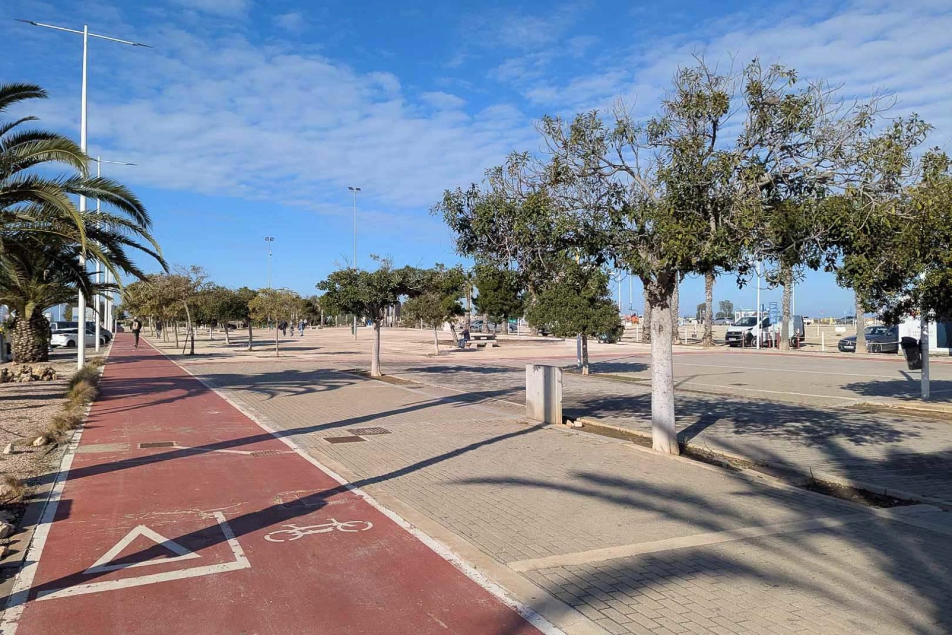 Neue Gebäude - Villa -
Denia
