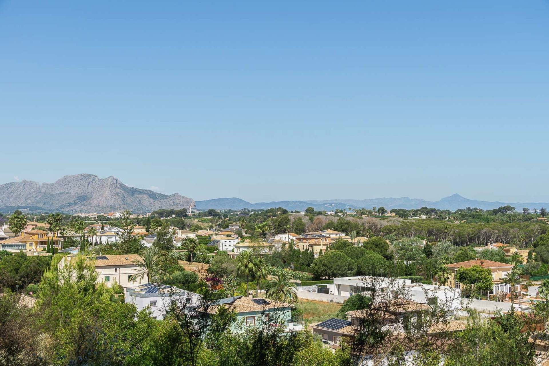 Neue Gebäude - Villa -
Denia