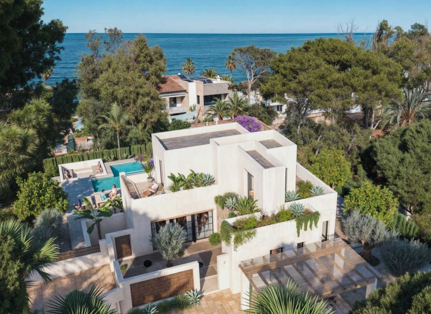 Neue Gebäude - Villa -
Denia
