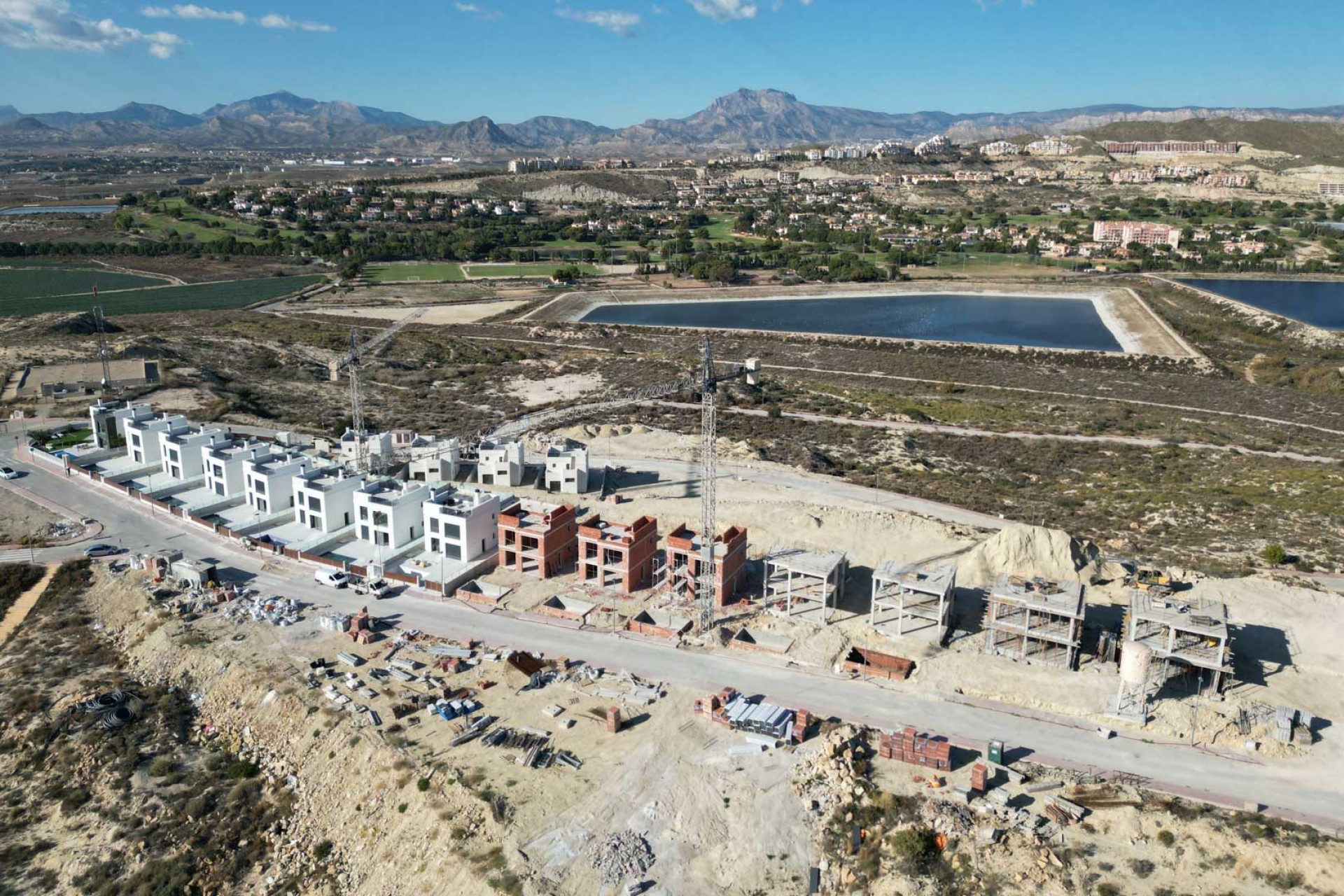 Neue Gebäude - Villa -
El Campello