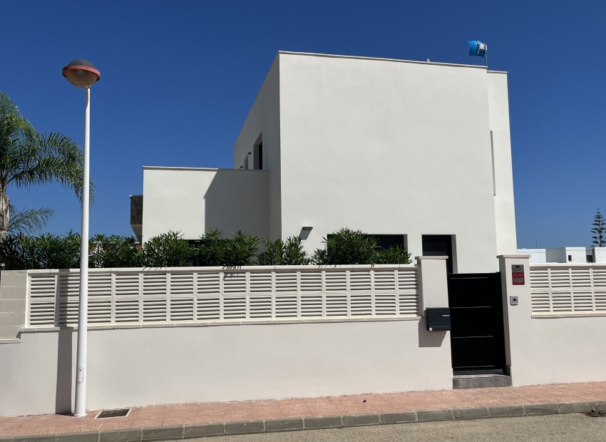 Neue Gebäude - Villa -
El Verger