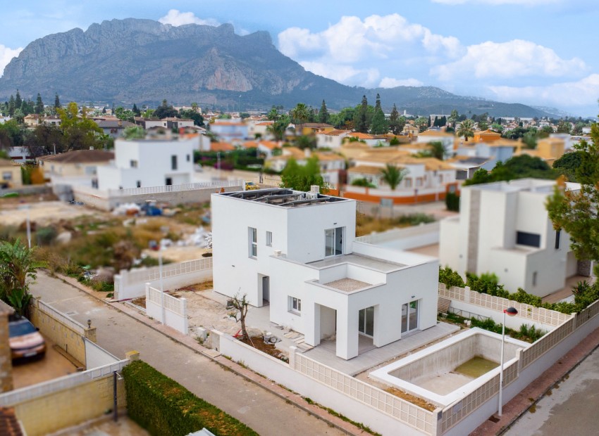 Neue Gebäude - Villa -
Els Poblets - Partida Xironets