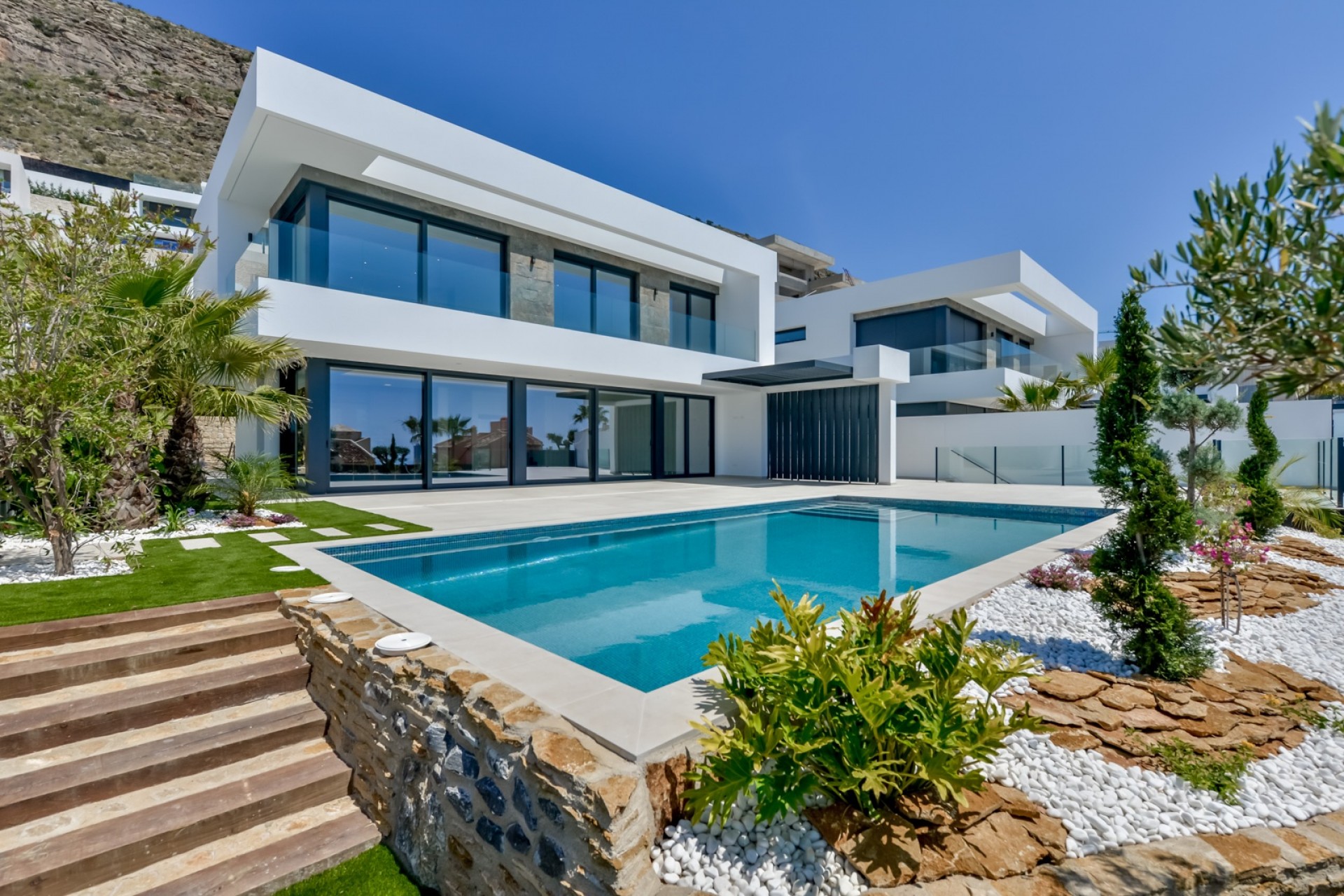 Neue Gebäude - Villa -
Finestrat