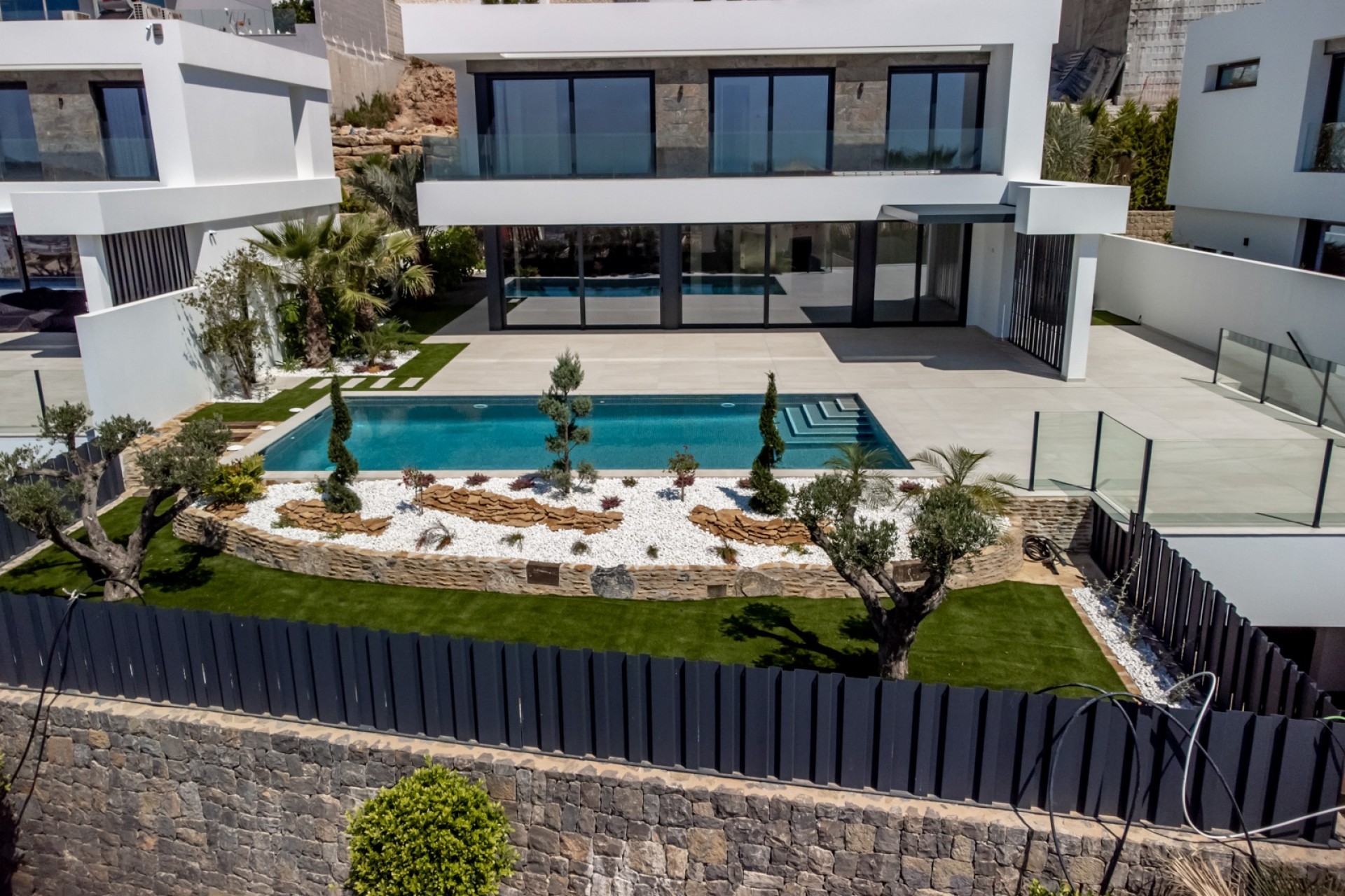Neue Gebäude - Villa -
Finestrat