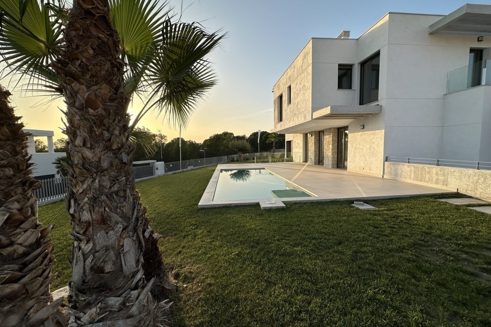 Neue Gebäude - Villa -
Finestrat