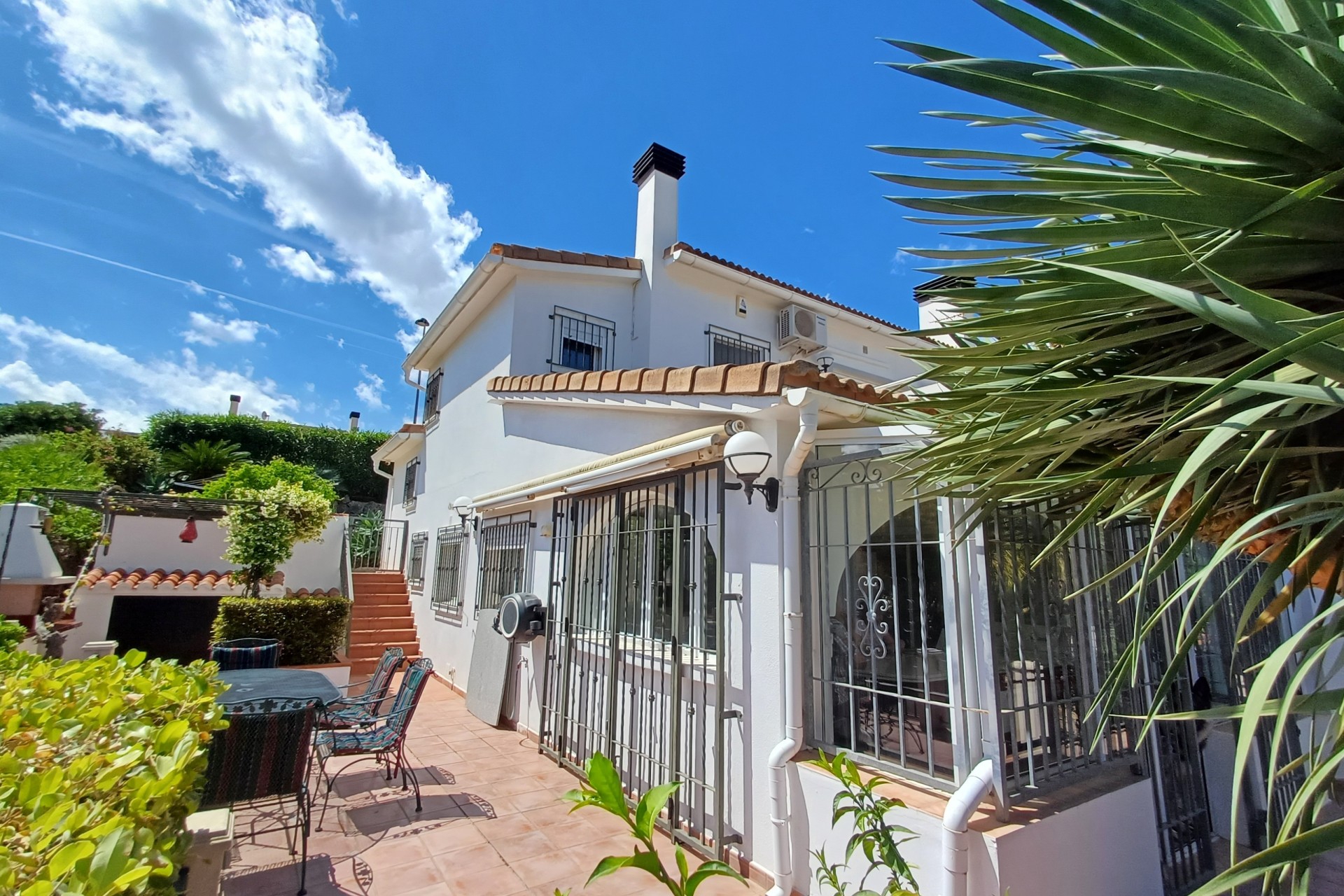 Neue Gebäude - Villa -
Gata de Gorgos