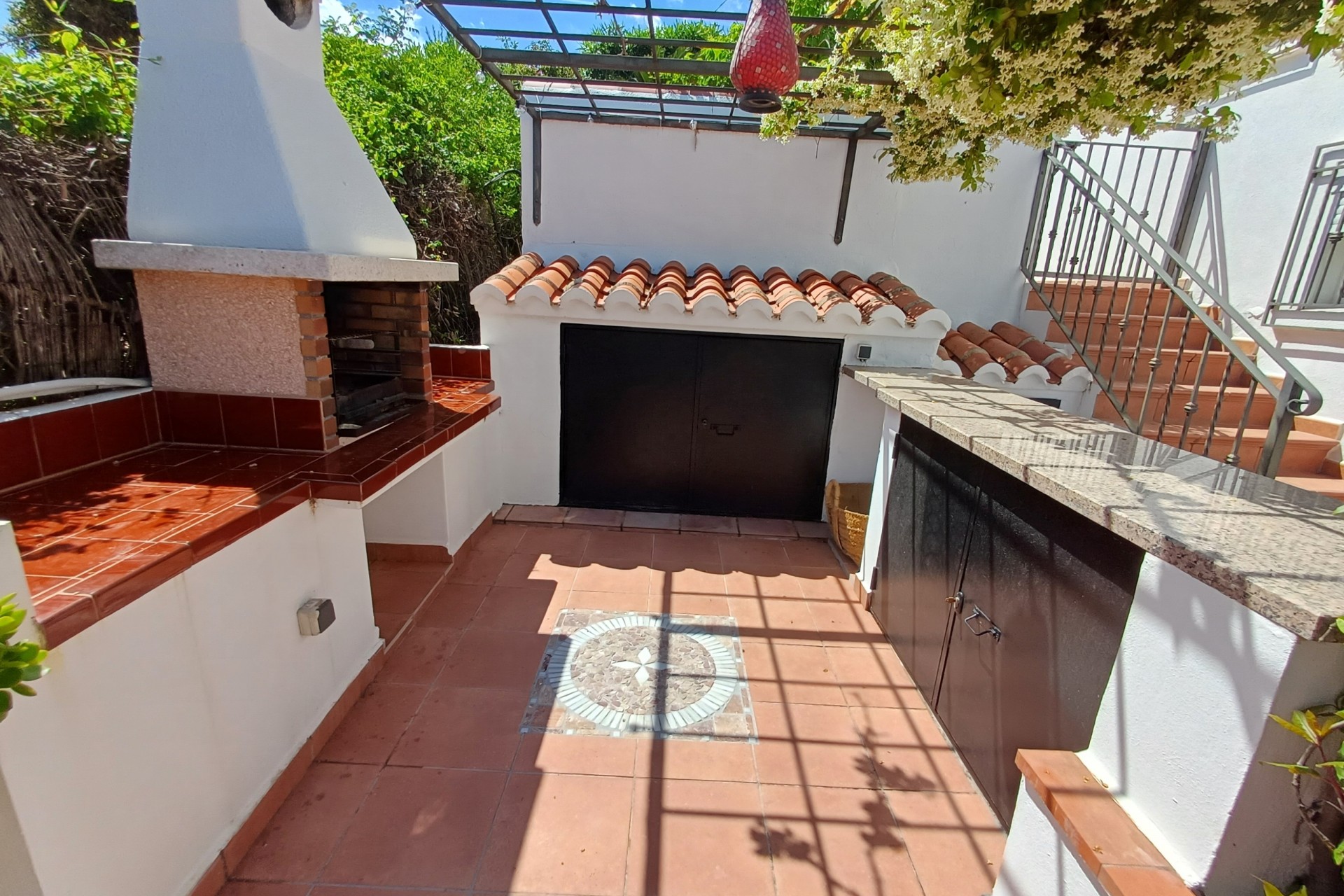 Neue Gebäude - Villa -
Gata de Gorgos