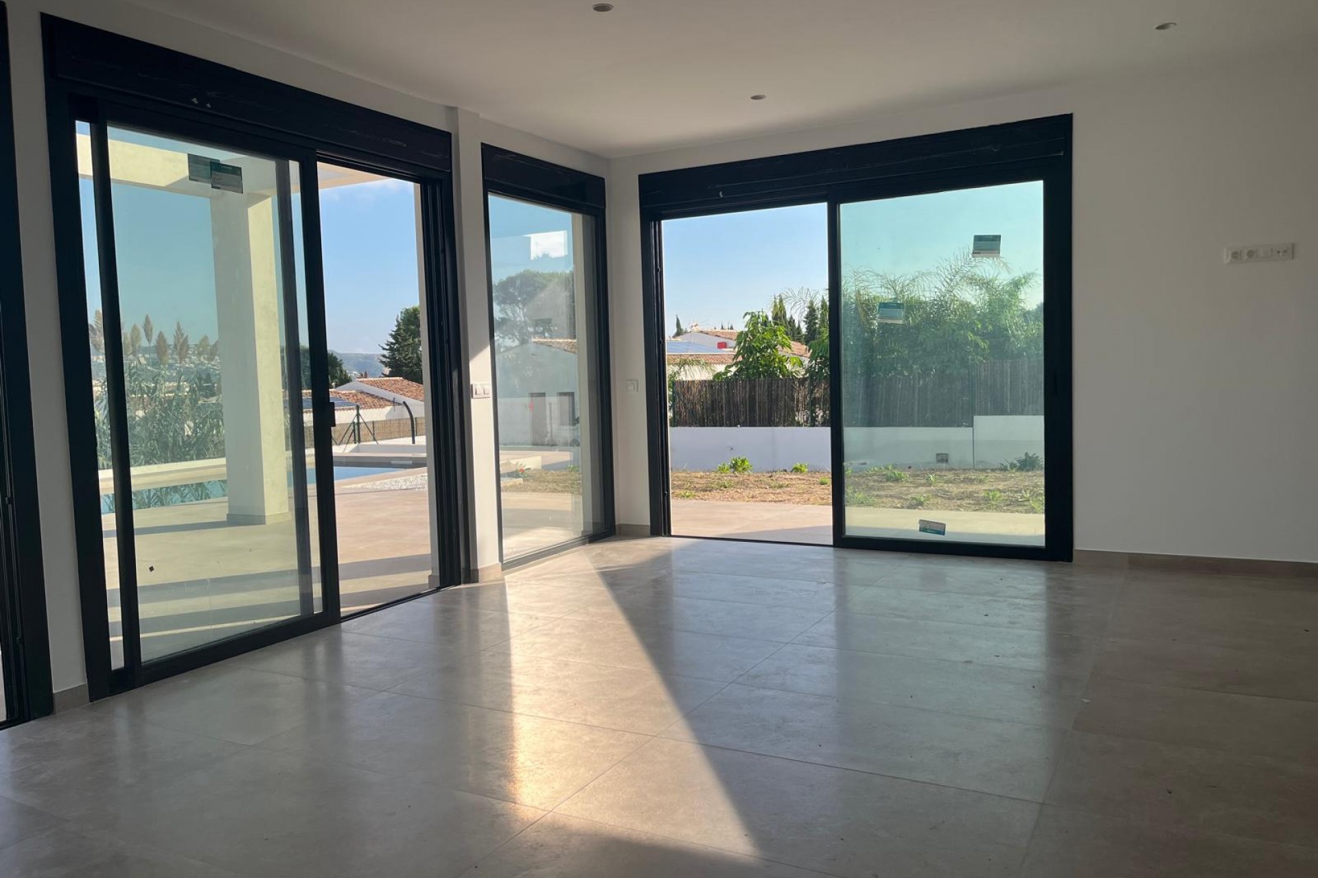 Neue Gebäude - Villa -
Jávea / Xàbia - Partides comunes - Adsubia