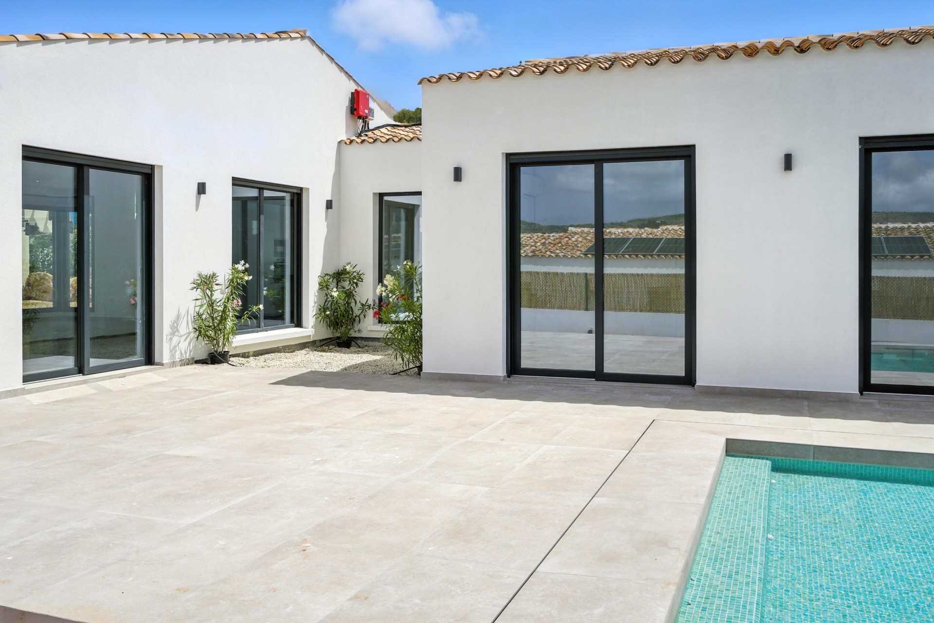 Neue Gebäude - Villa -
Jávea / Xàbia - Partides comunes - Adsubia