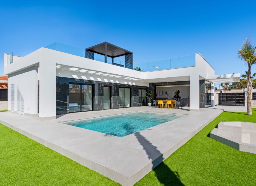 Neue Gebäude - Villa -
La Finca Golf