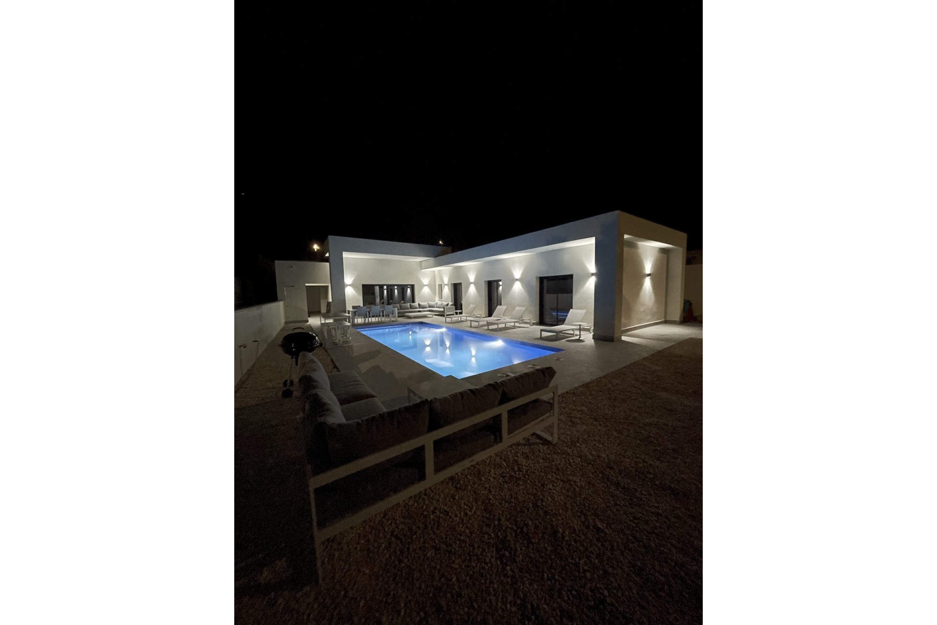 Neue Gebäude - Villa -
La Romana