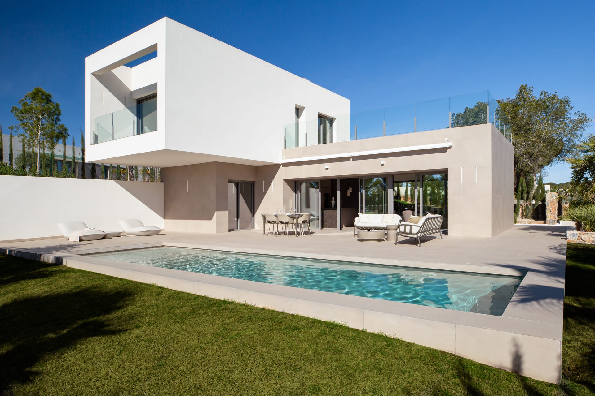 Neue Gebäude - Villa -
Las Colinas Golf