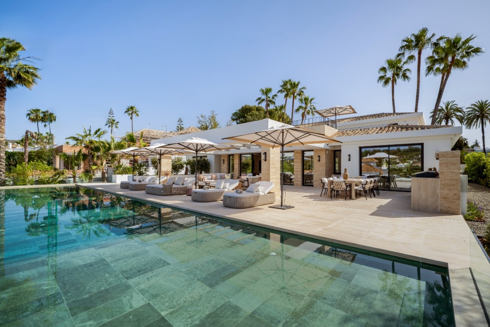Neue Gebäude - Villa -
Marbella