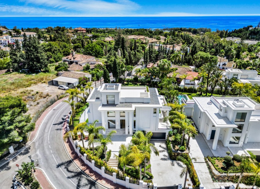 Neue Gebäude - Villa -
Marbella