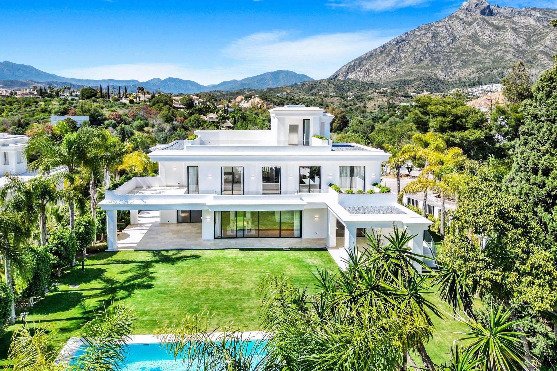 Neue Gebäude - Villa -
Marbella