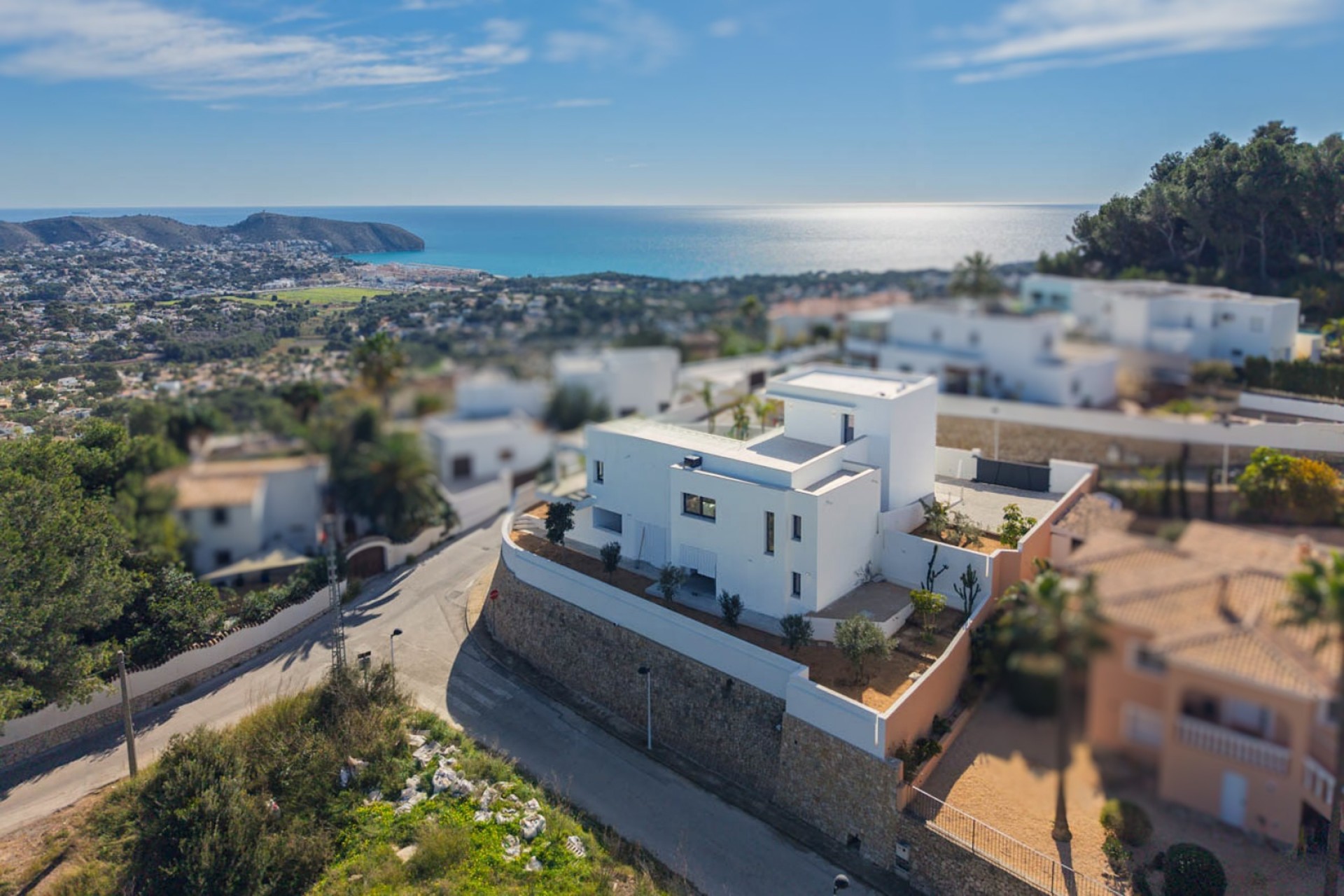 Neue Gebäude - Villa -
Moraira - Benimeit