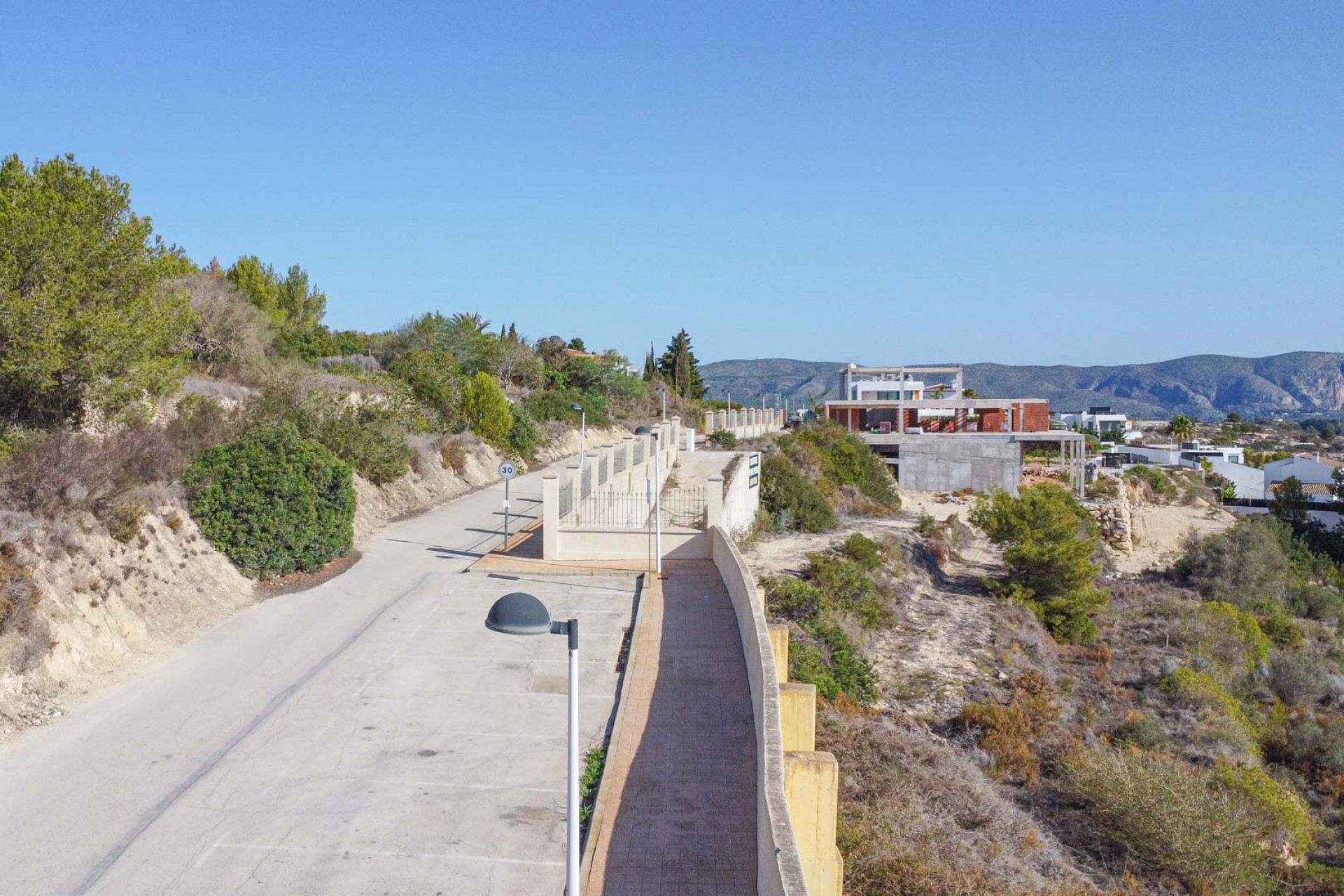 Neue Gebäude - Villa -
Moraira - Benimeit