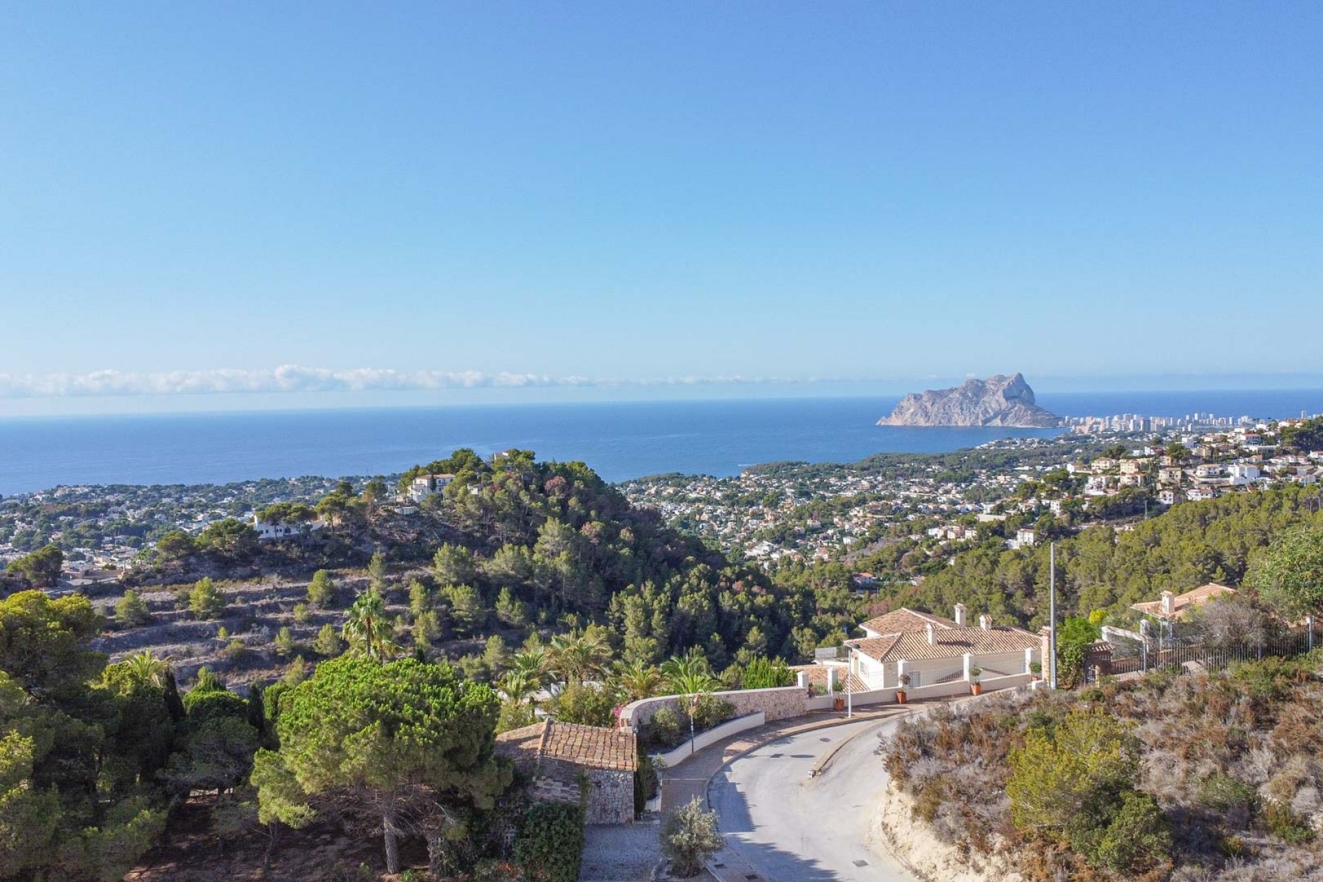 Neue Gebäude - Villa -
Moraira - Benimeit