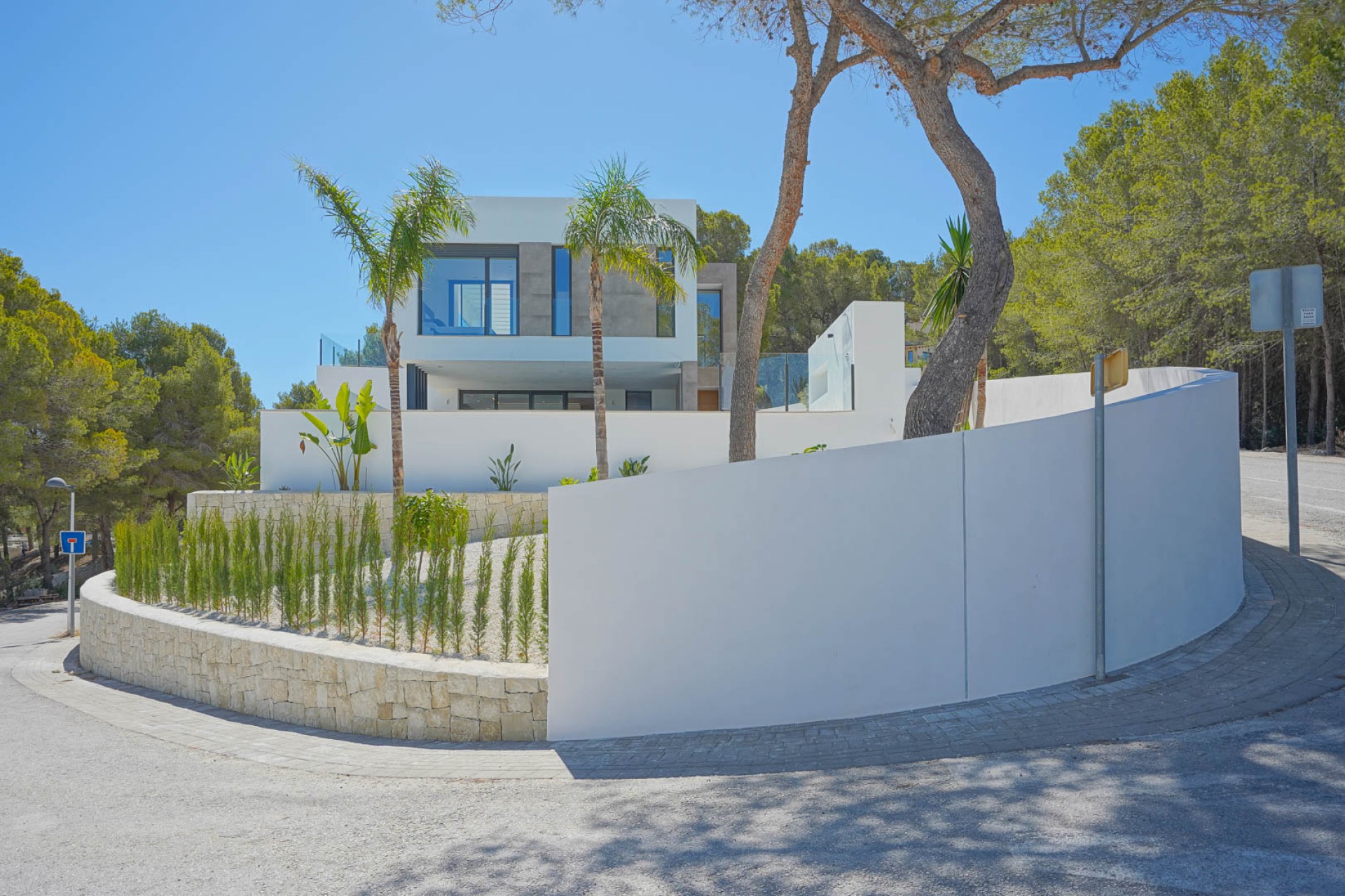 Neue Gebäude - Villa -
Moraira - Benimeit