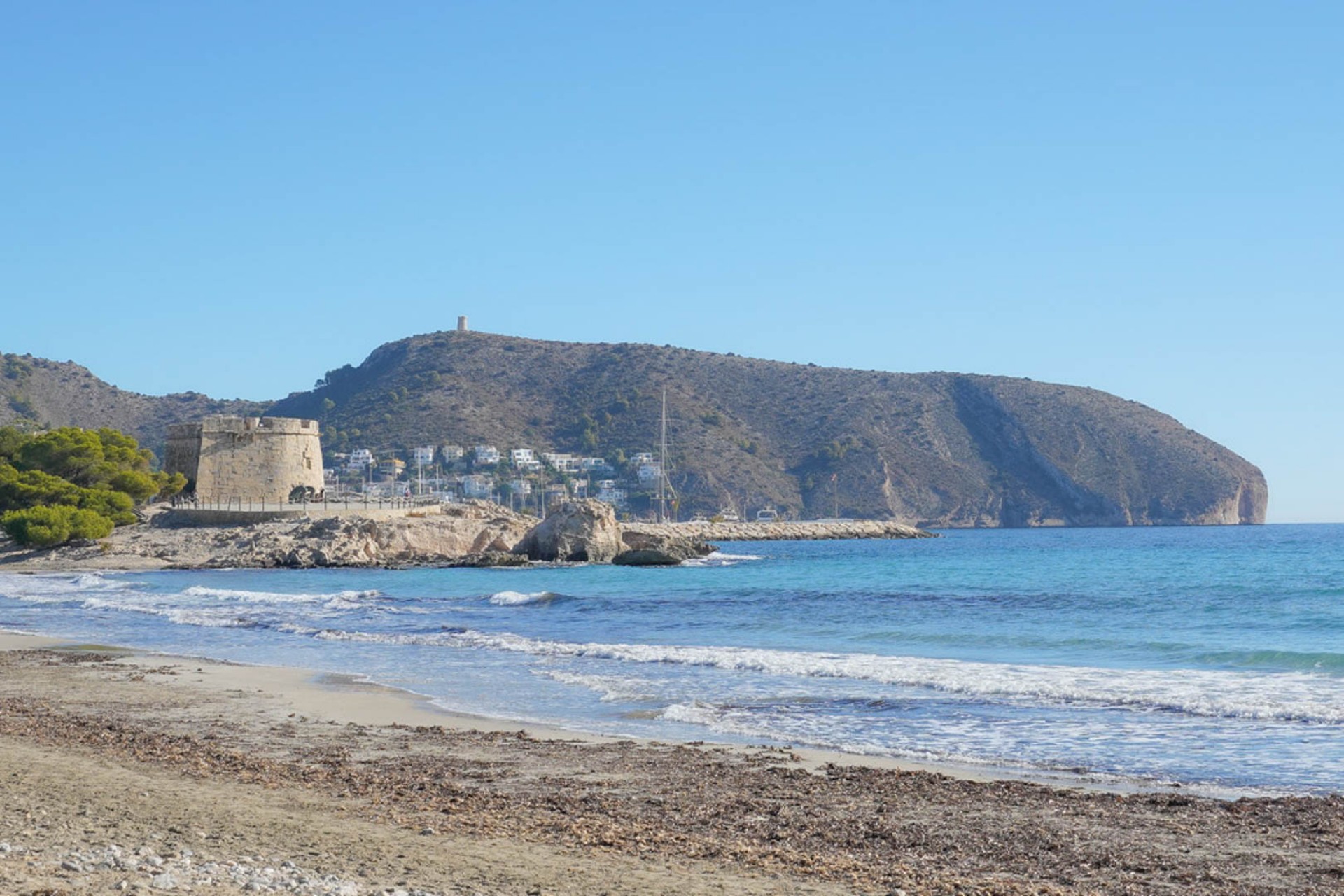 Neue Gebäude - Villa -
Moraira - Benimeit