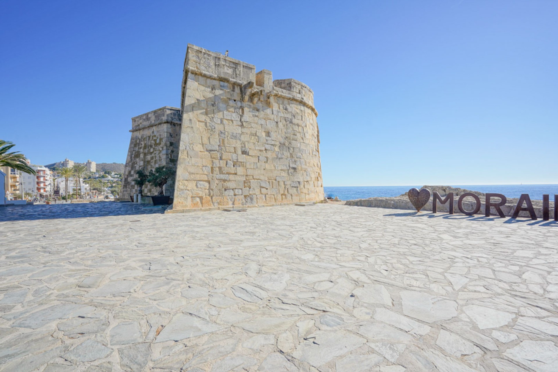 Neue Gebäude - Villa -
Moraira - Benimeit