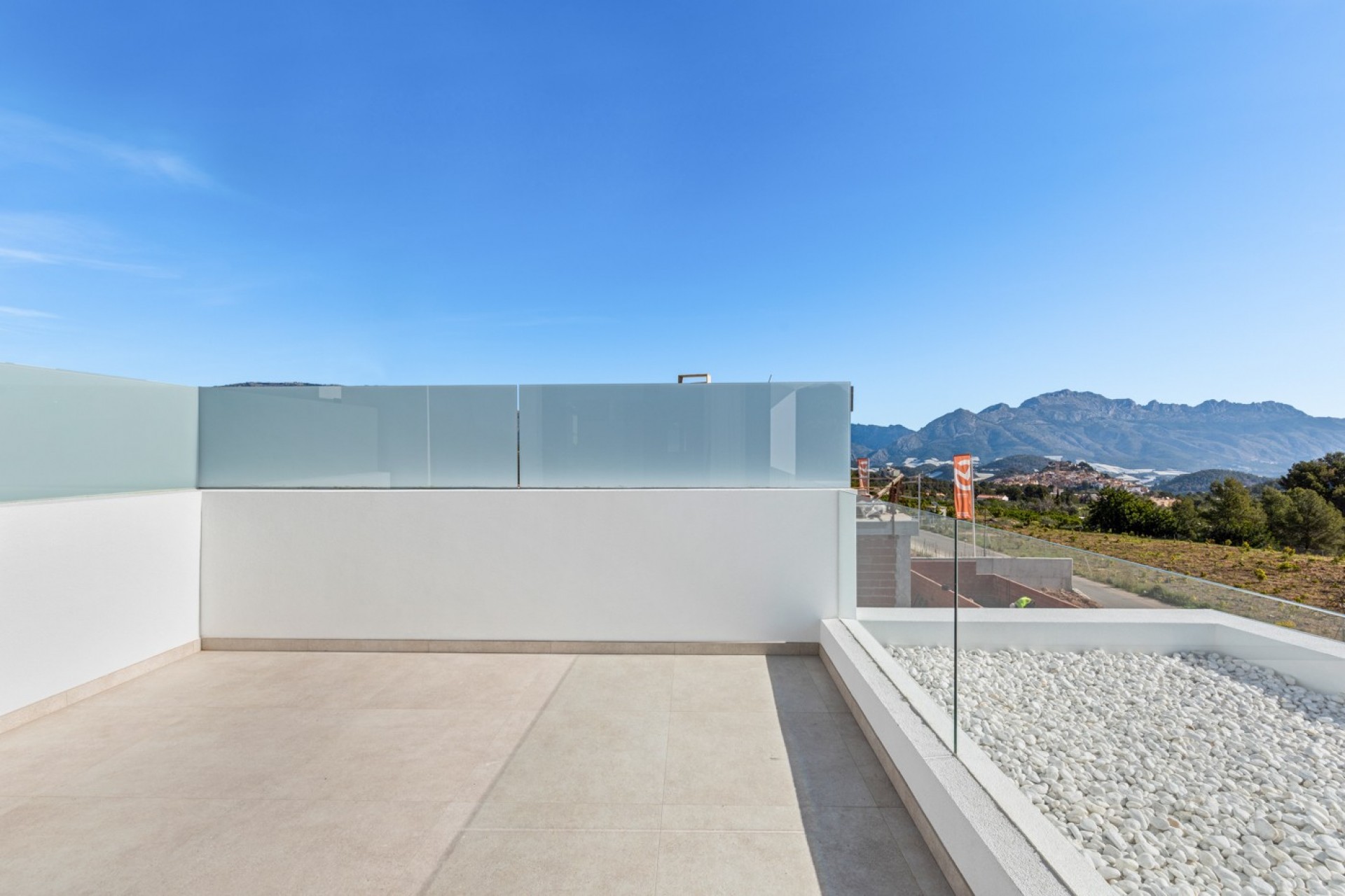 Neue Gebäude - Villa -
Polop