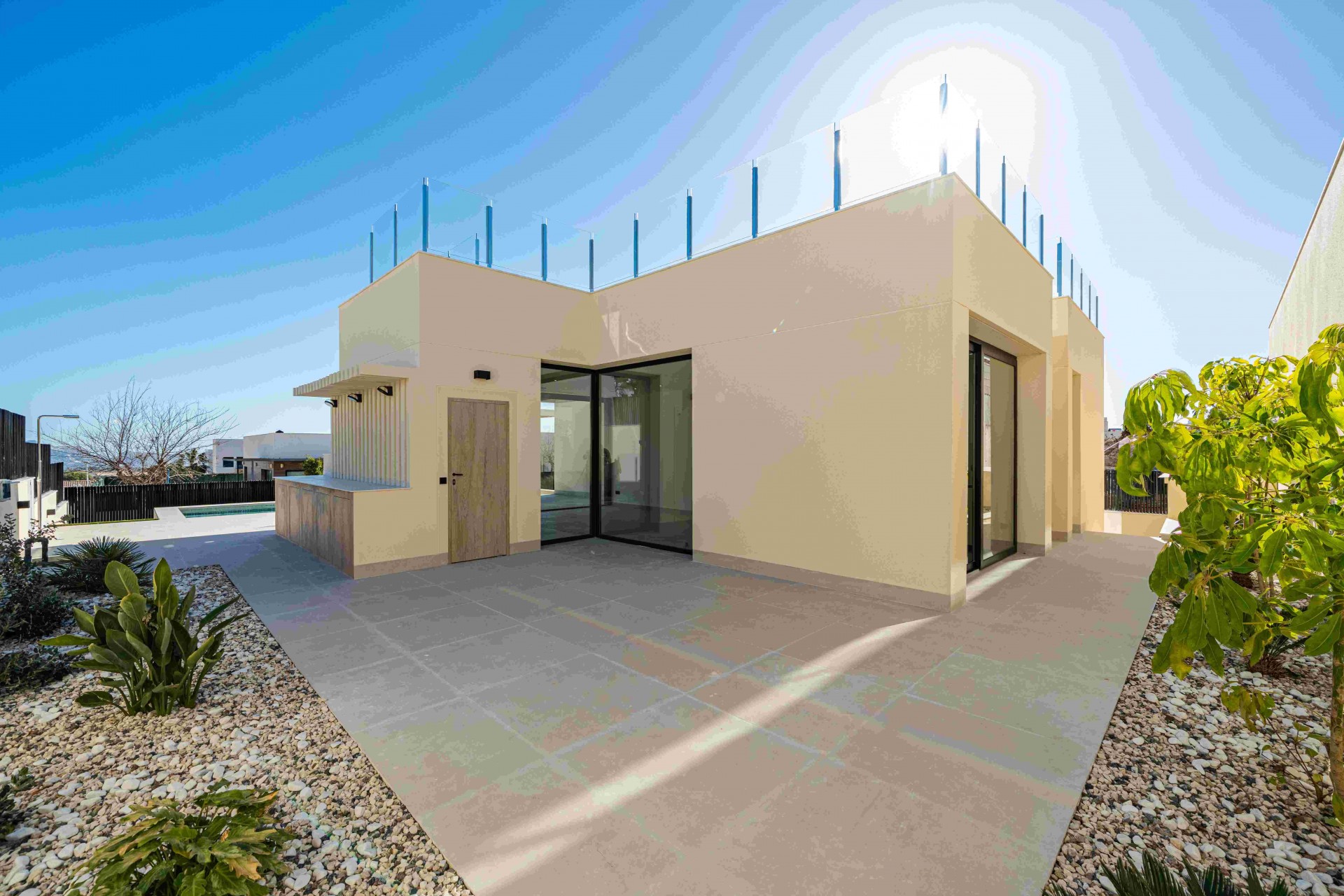 Neue Gebäude - Villa -
Polop