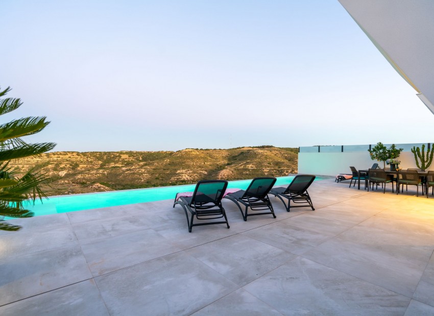 Neue Gebäude - Villa -
Rojales