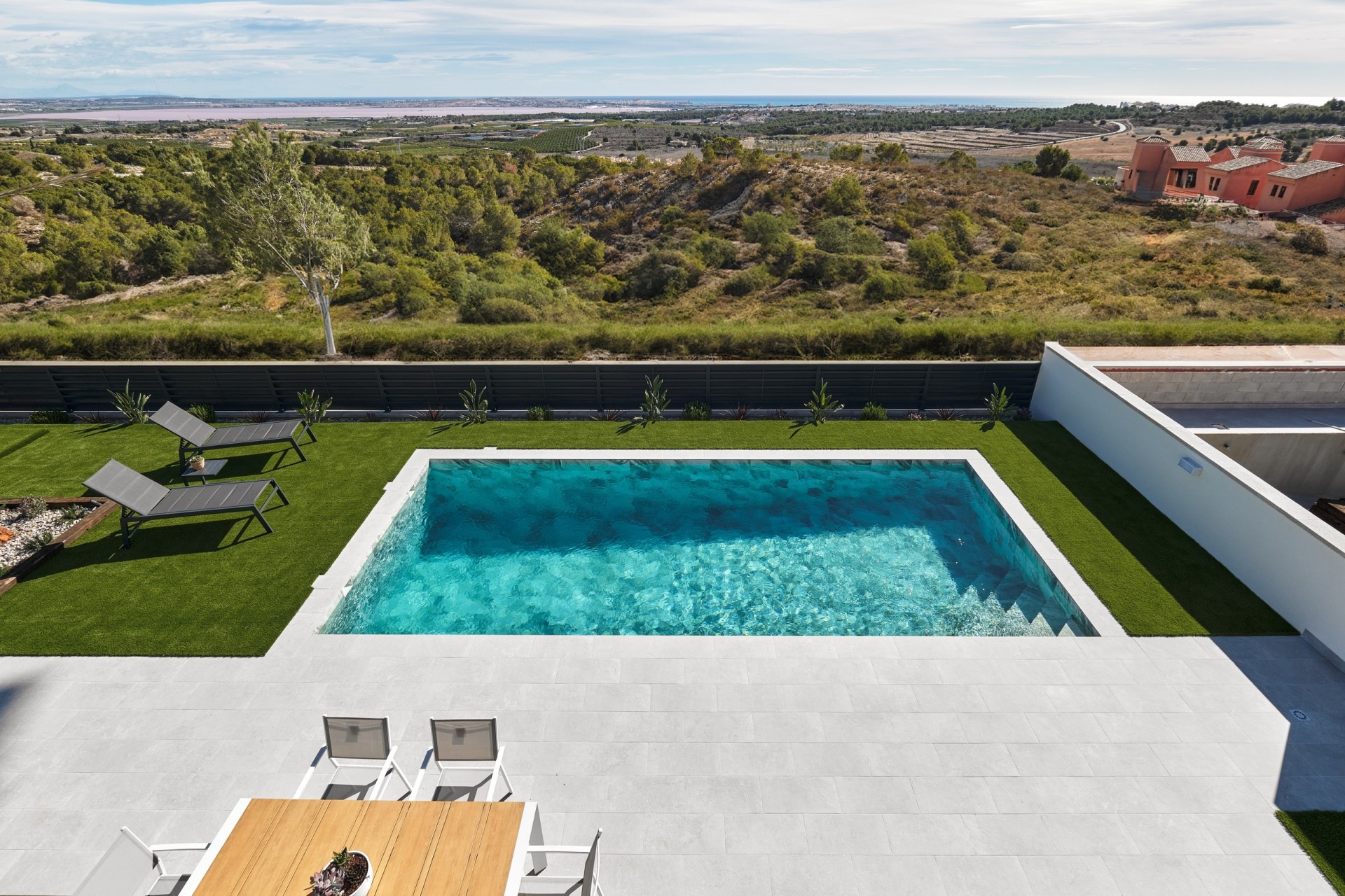 Neue Gebäude - Villa -
San Miguel de Salinas