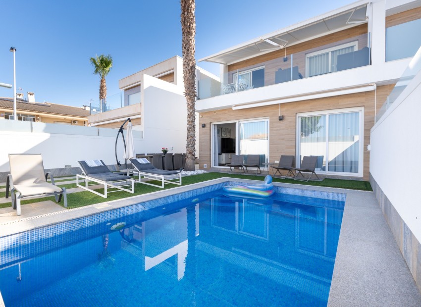 Neue Gebäude - Villa -
San Pedro del Pinatar