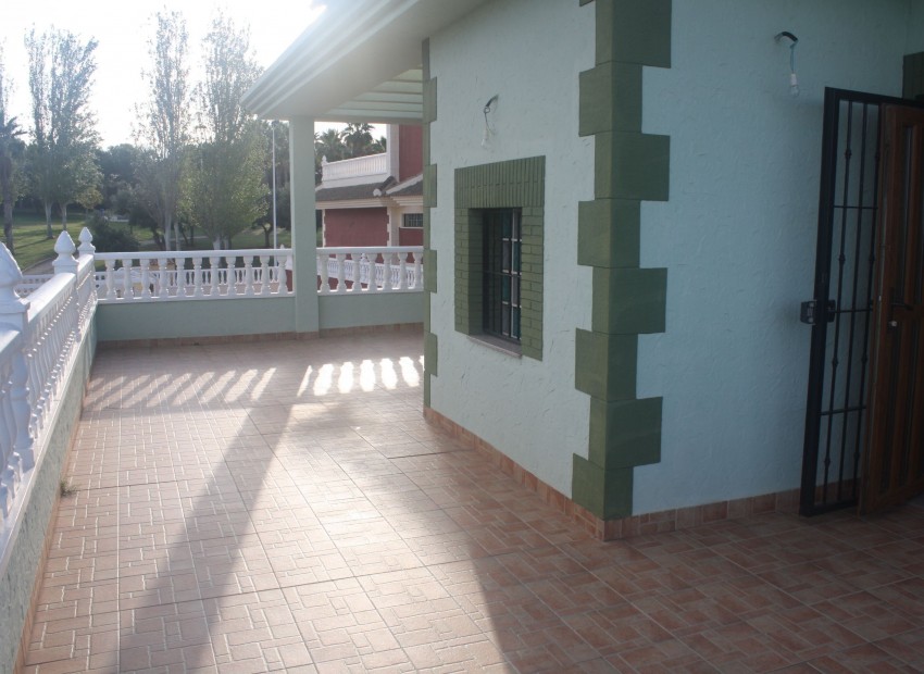 Neue Gebäude - Villa -
Torrevieja
