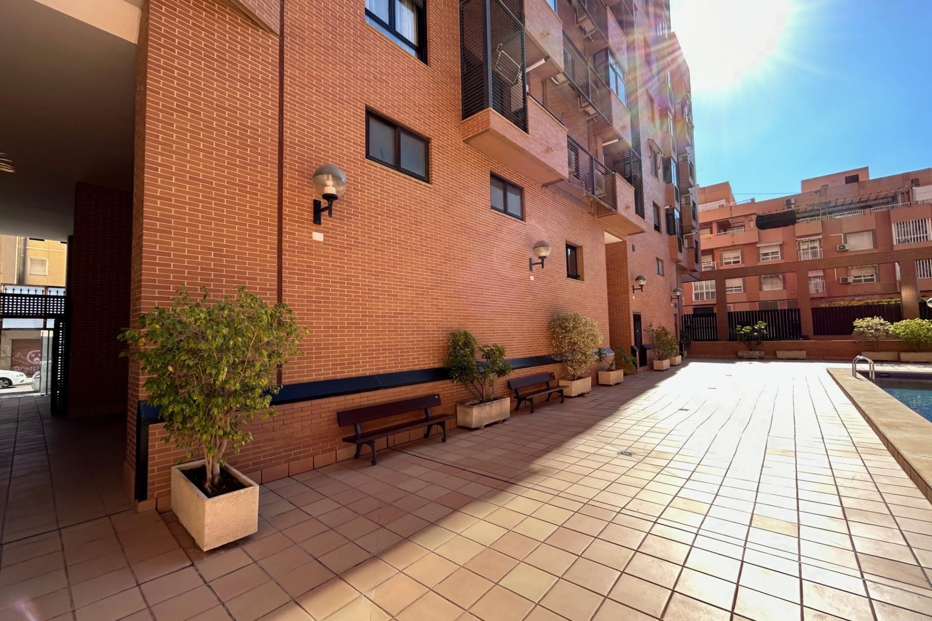 Neue Gebäude - Wohnung -
Alicante (Alacant)