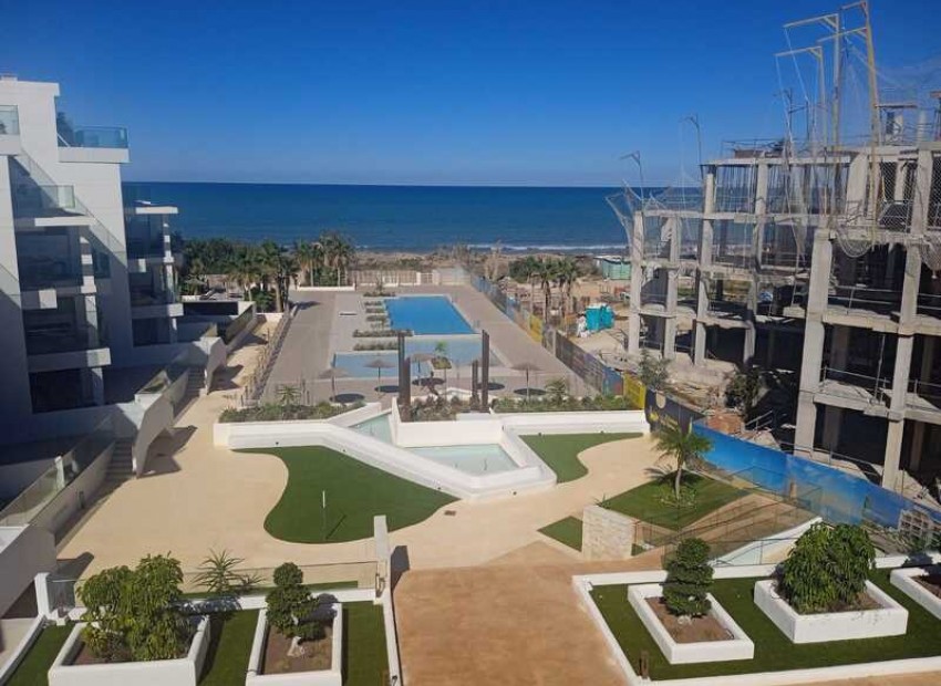 Neue Gebäude - Wohnung -
Denia