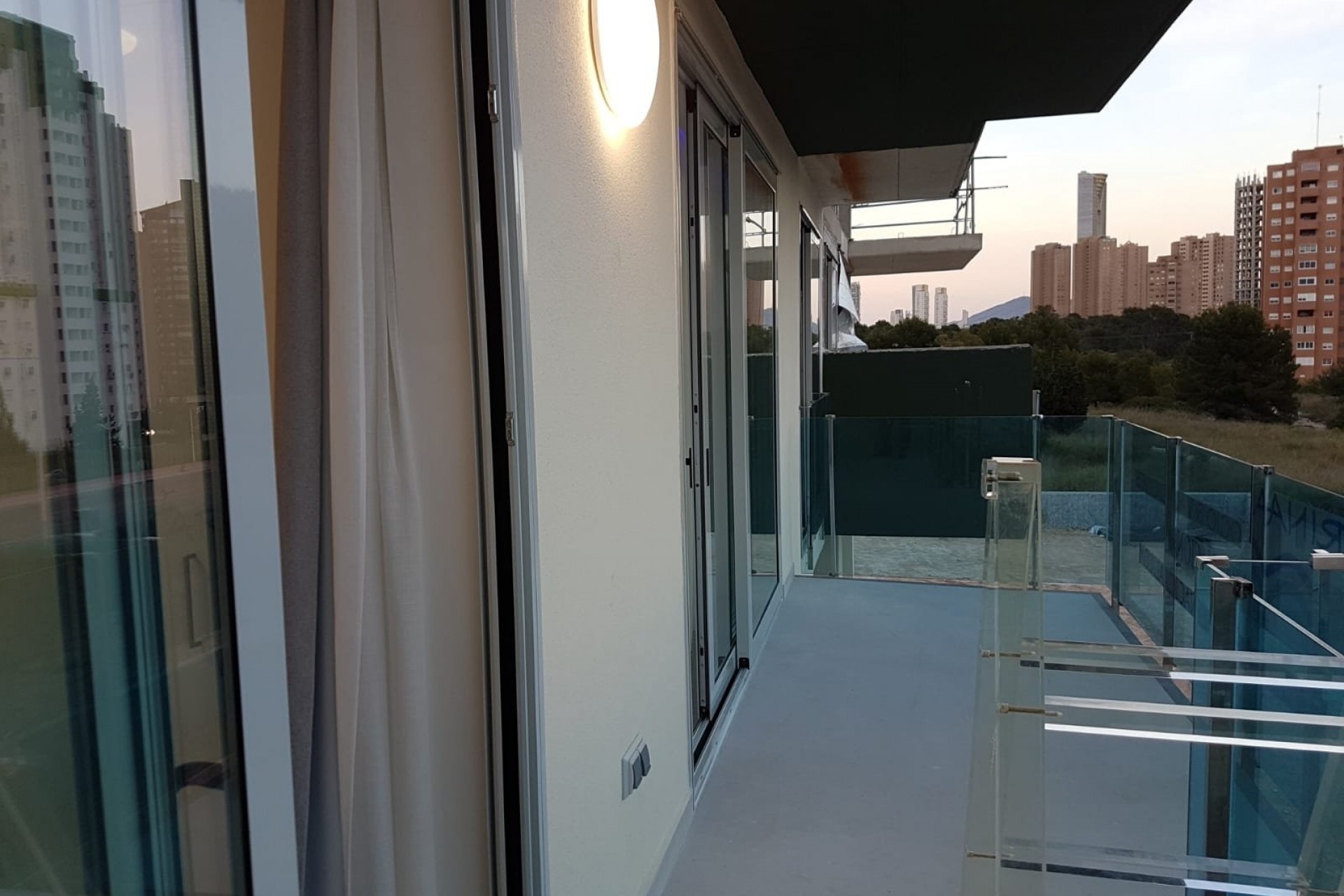 Neue Gebäude - Wohnung -
La Cala
