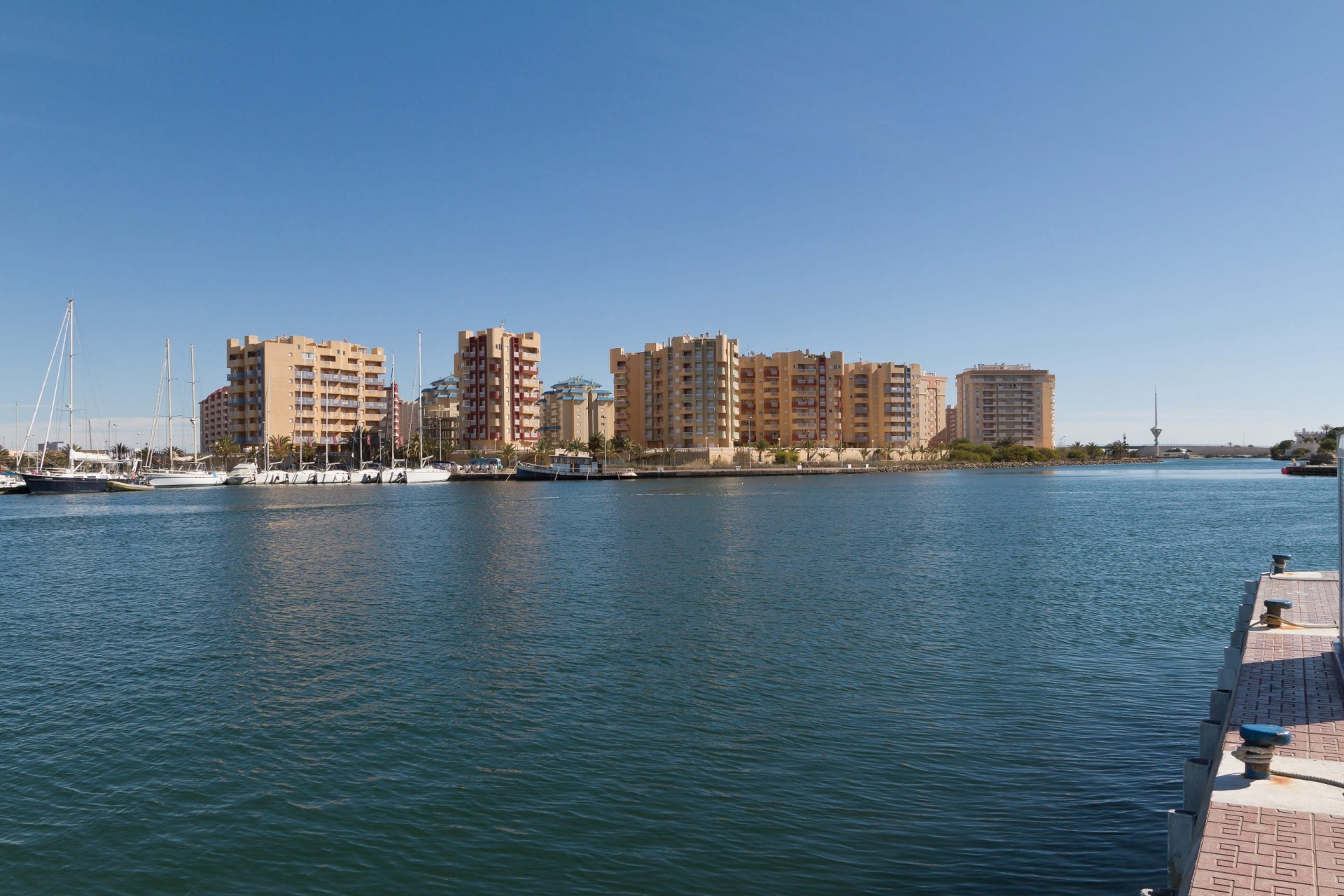 Neue Gebäude - Wohnung -
La Manga del Mar Menor