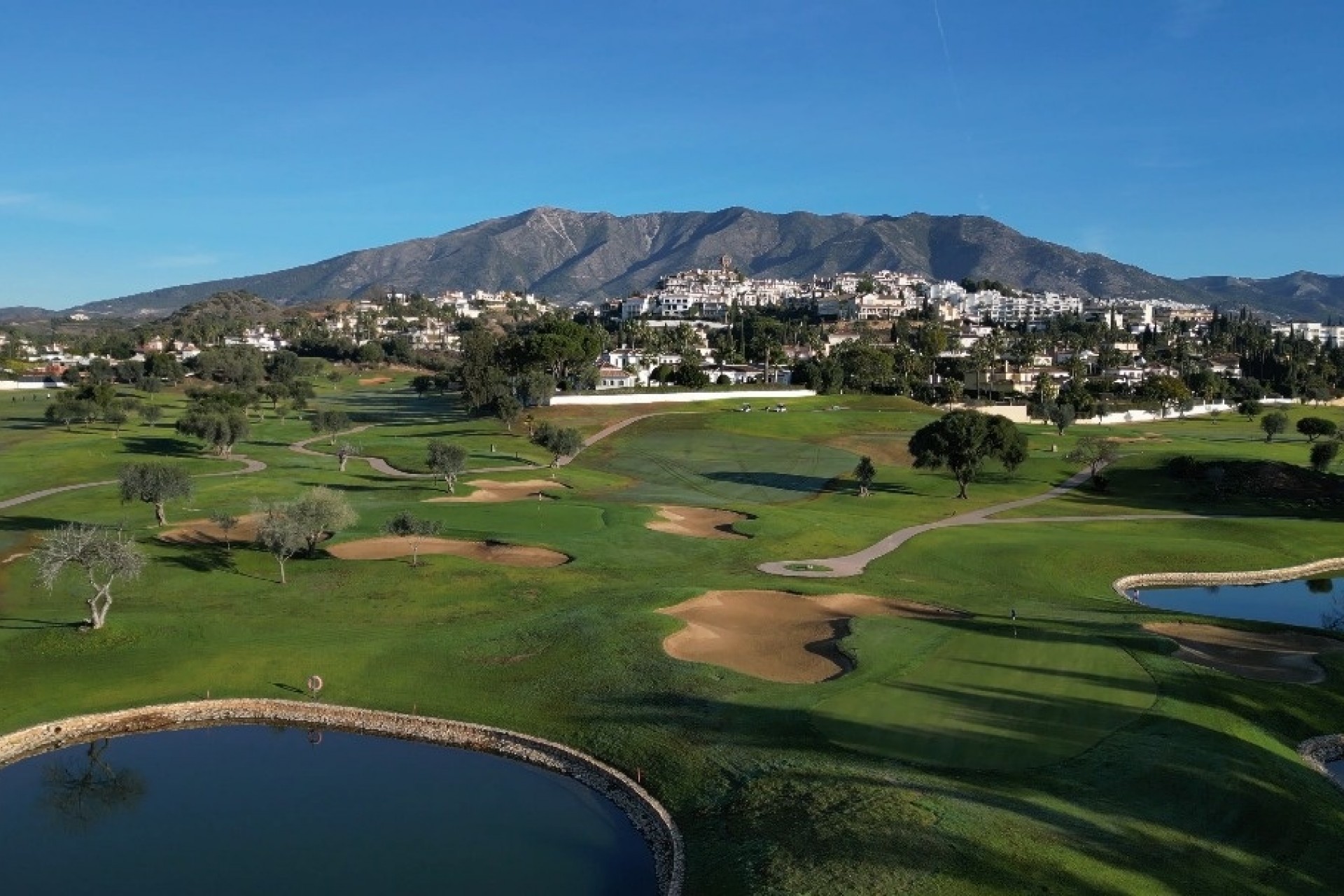 Neue Gebäude - Wohnung -
Las Lagunas de Mijas