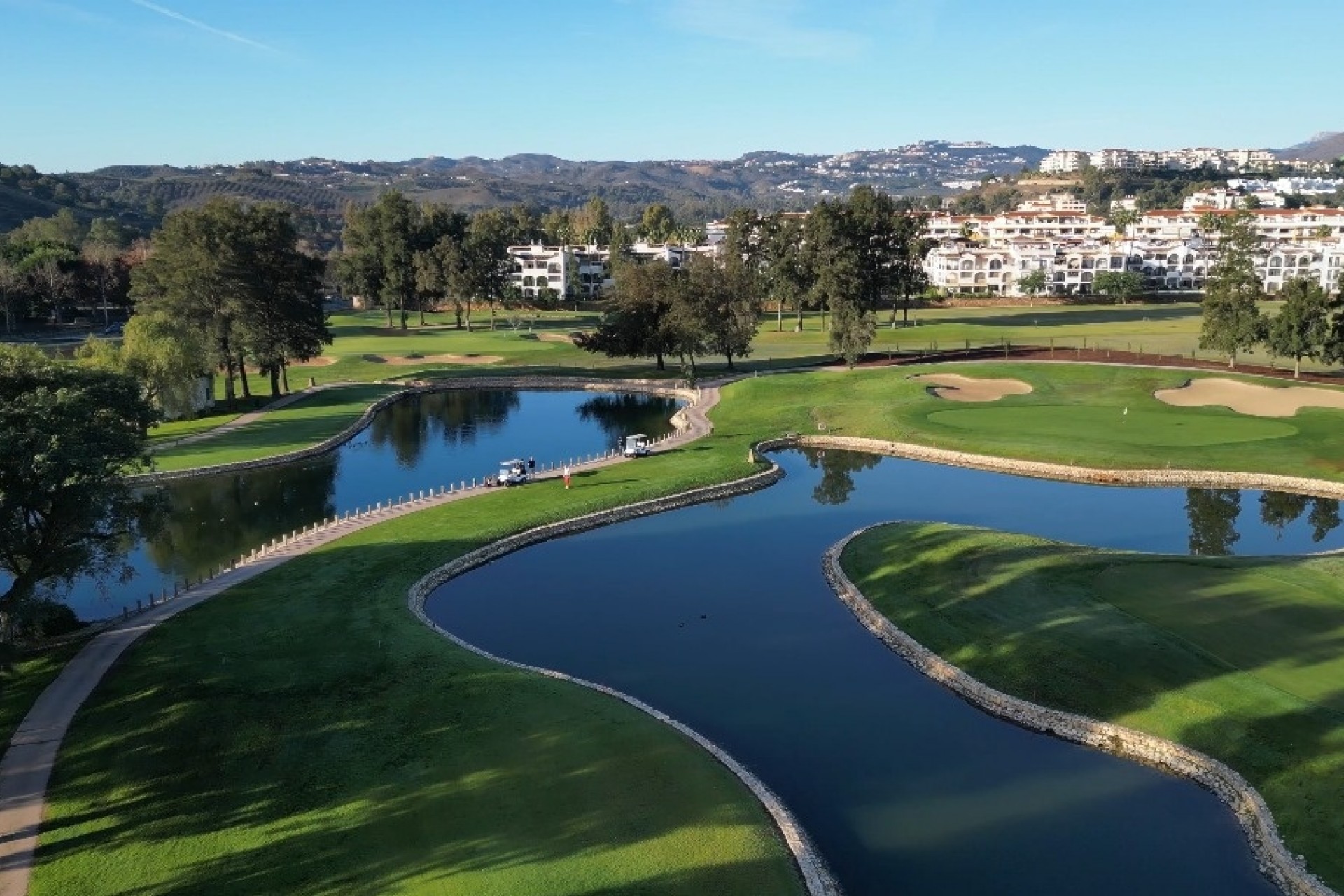 Neue Gebäude - Wohnung -
Las Lagunas de Mijas