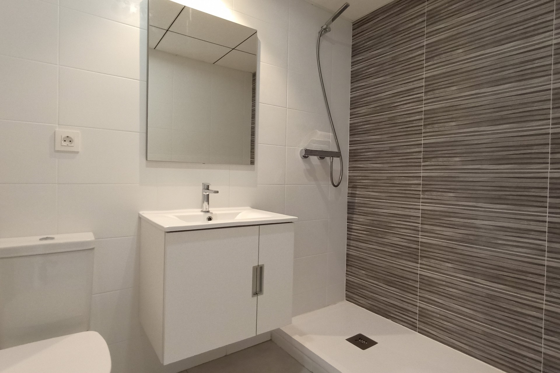 Neue Gebäude - Wohnung -
Mil Palmeras