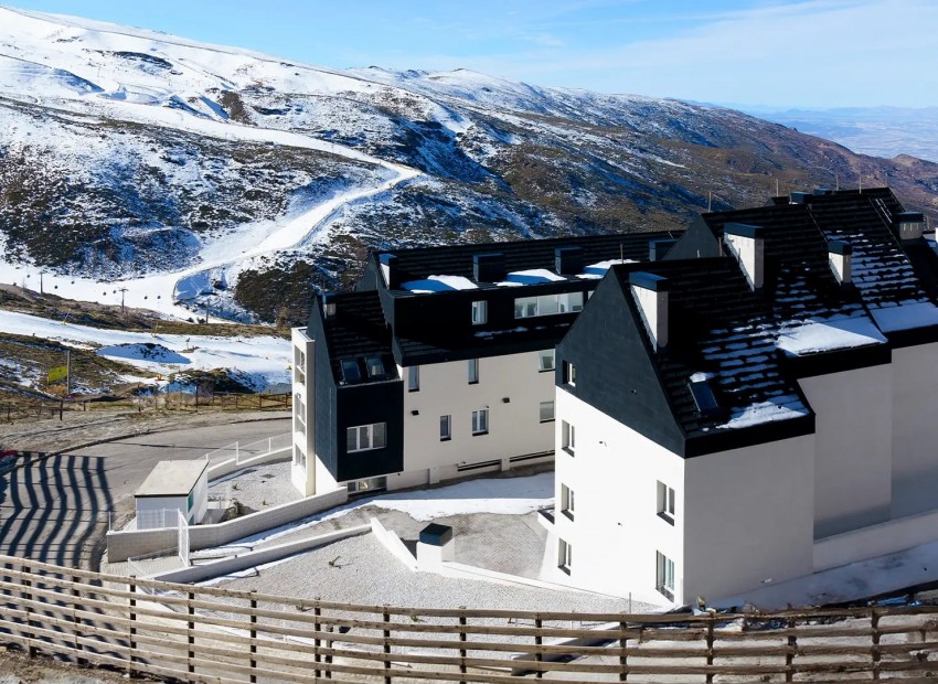 Neue Gebäude - Wohnung -
Monachil