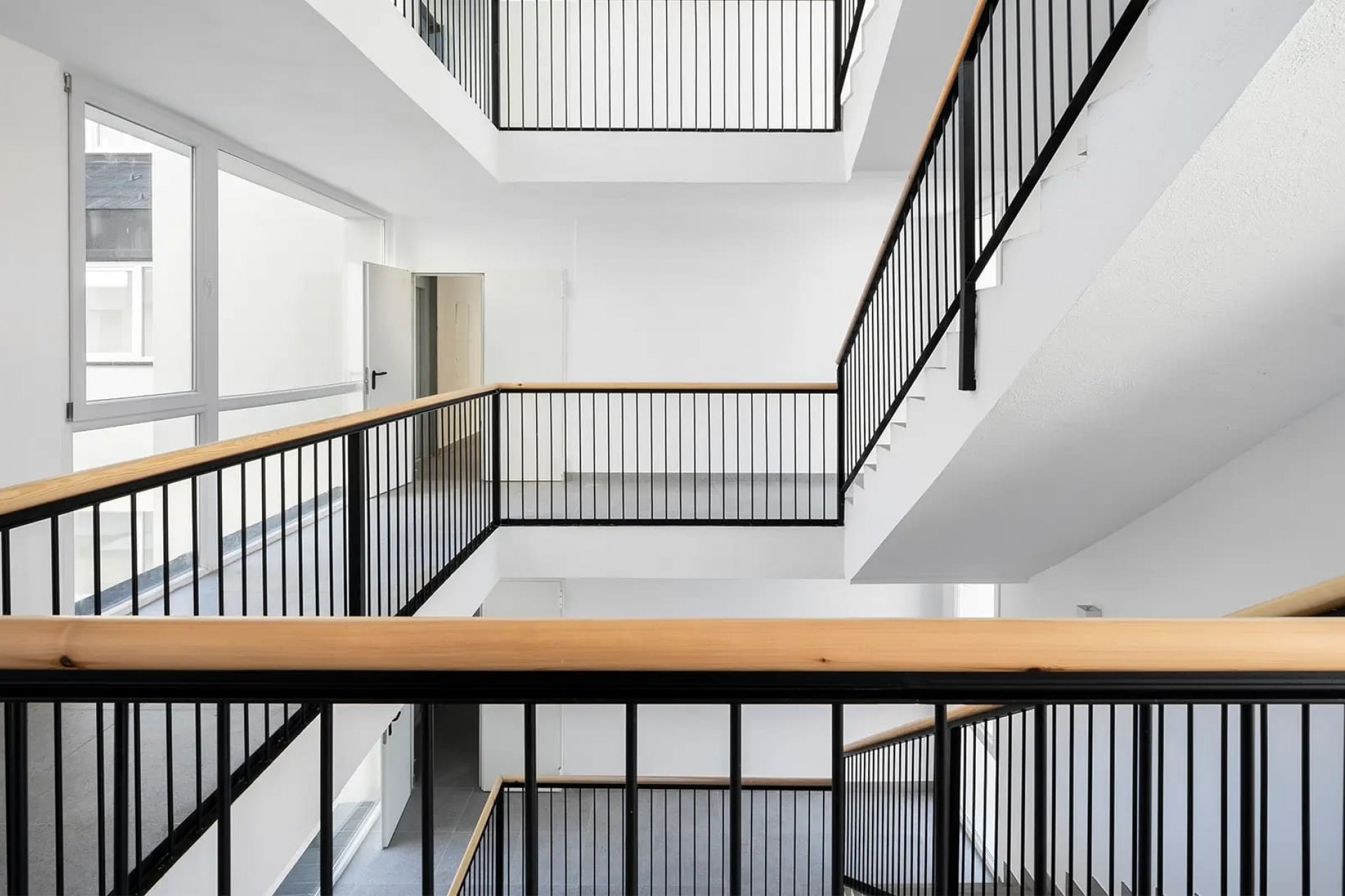 Neue Gebäude - Wohnung -
Monachil