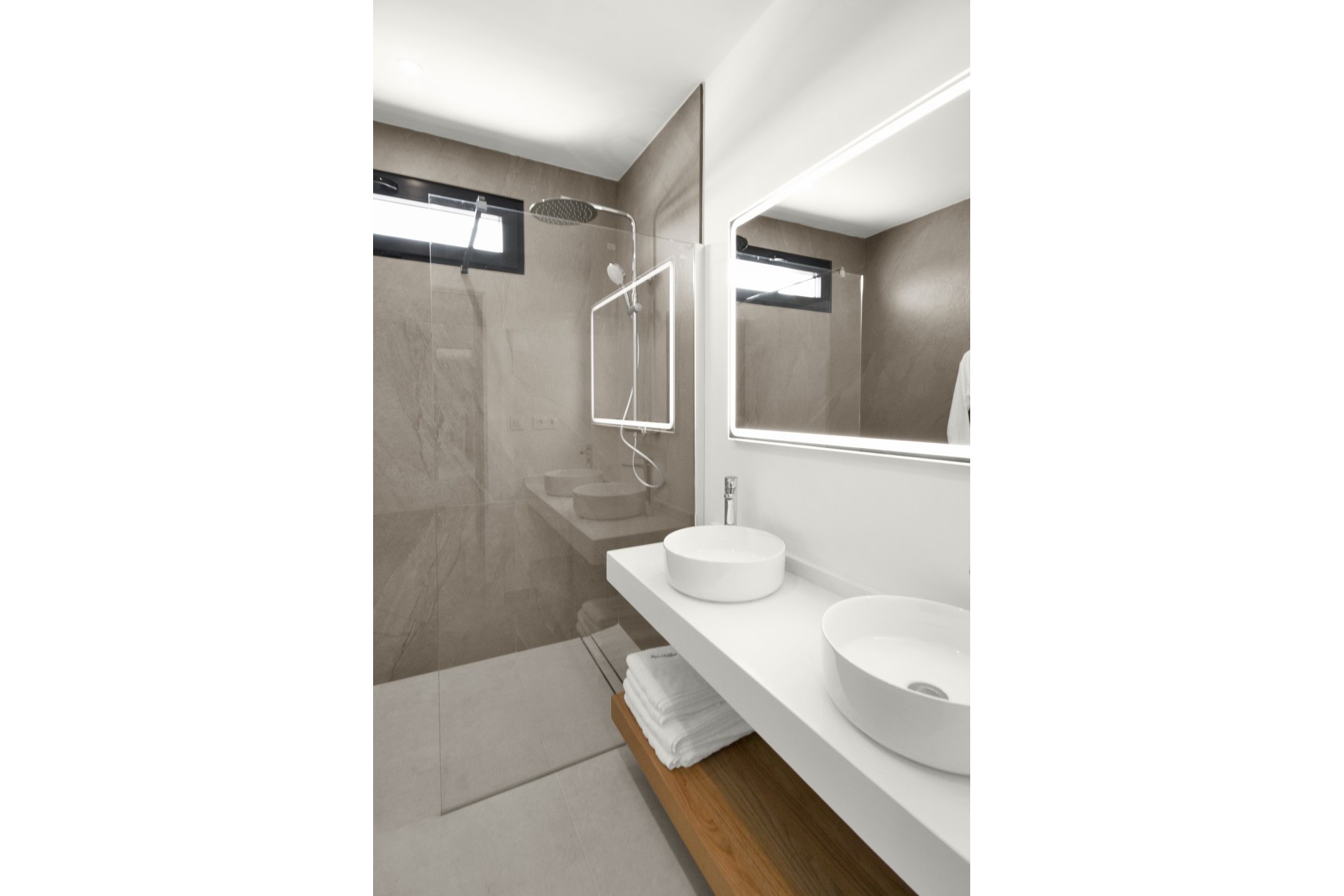 New Build - detached -
Banos Y Mendigo