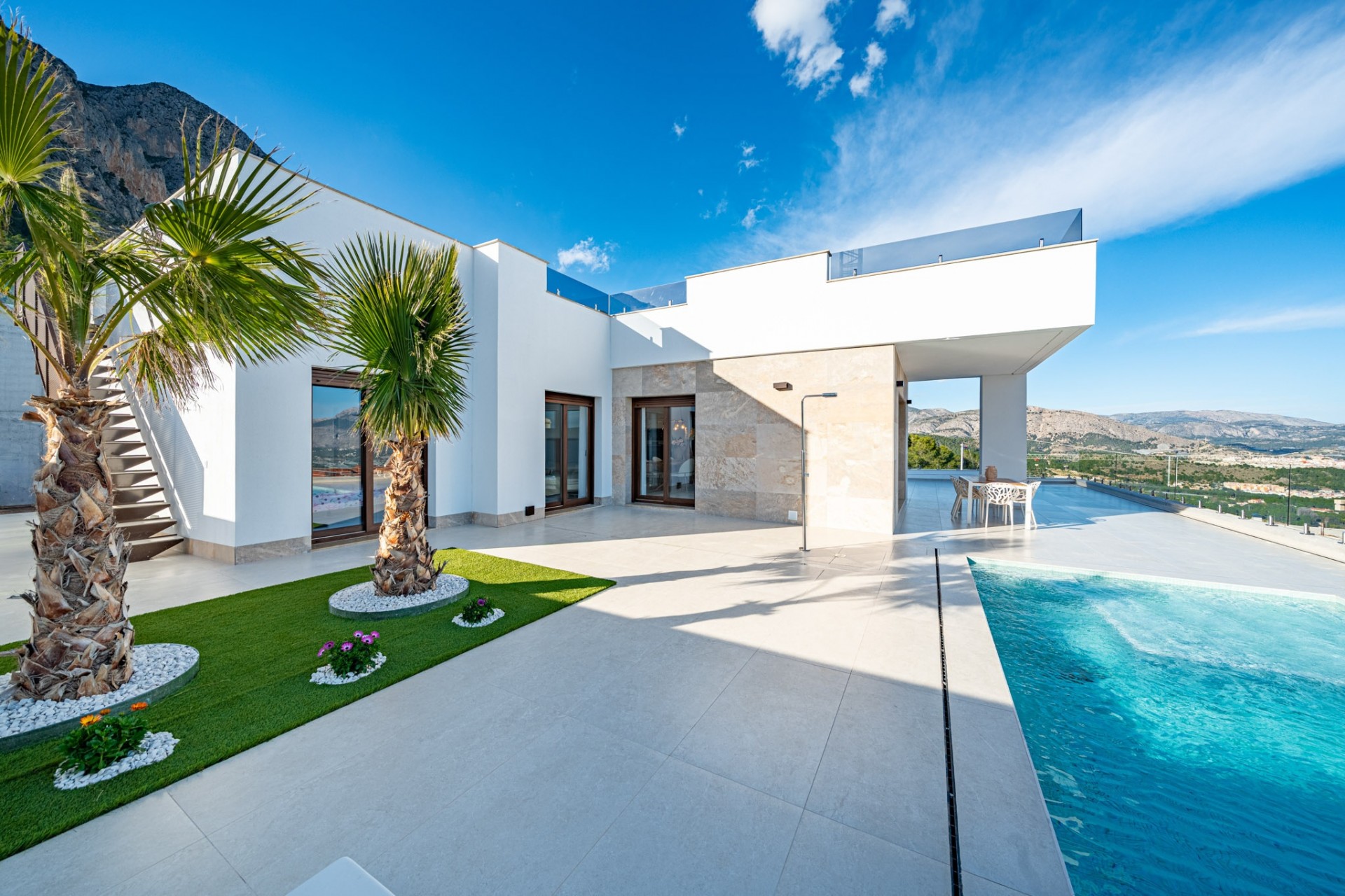 New Build - detached -
Polop