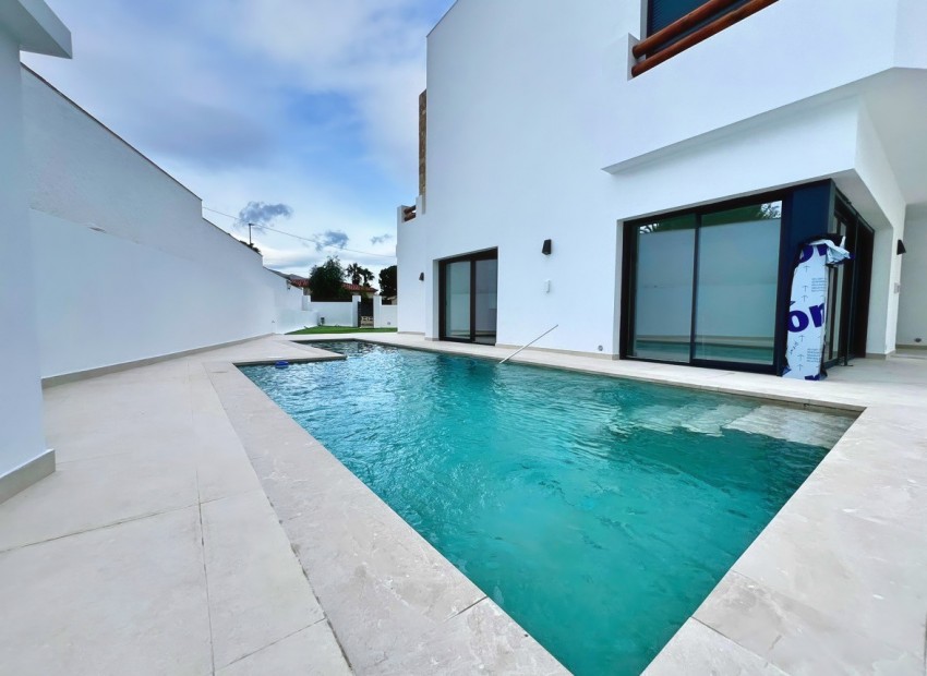 New Build - Villa -
Albir