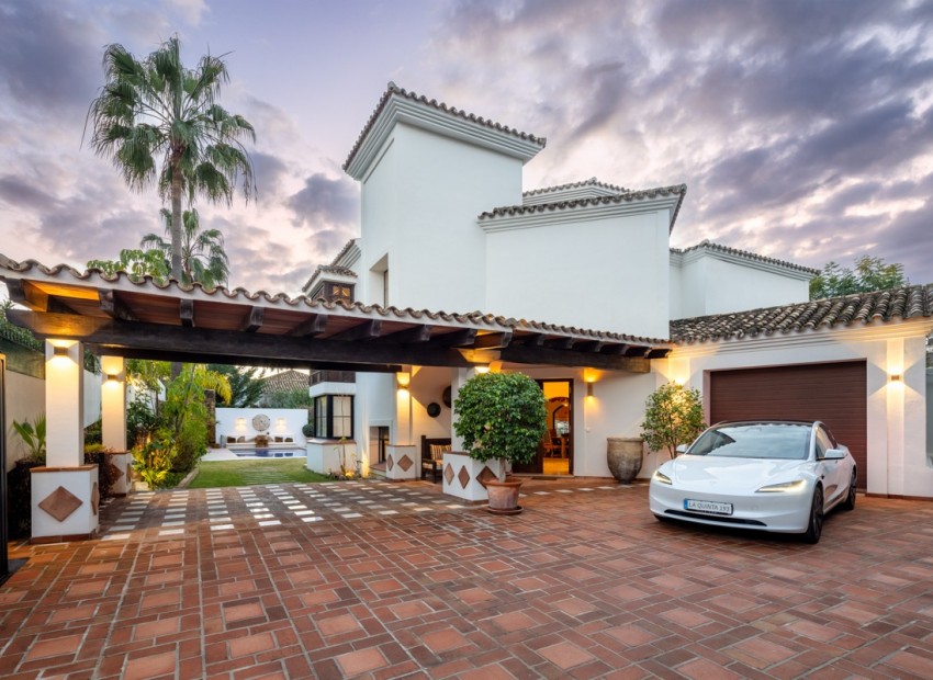 New Build - Villa -
Benahavís