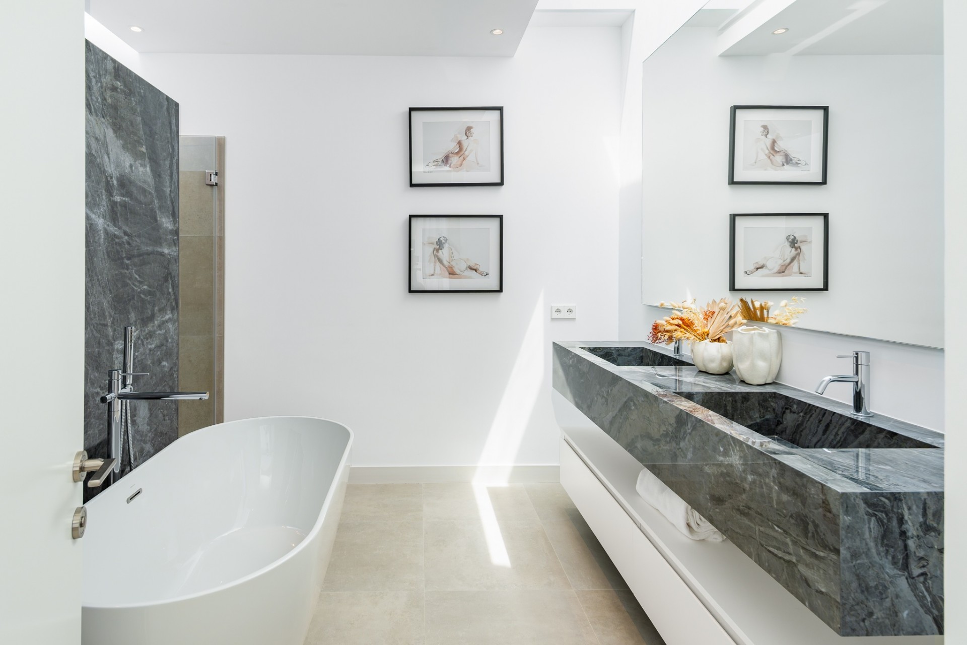 New Build - Villa -
Estepona