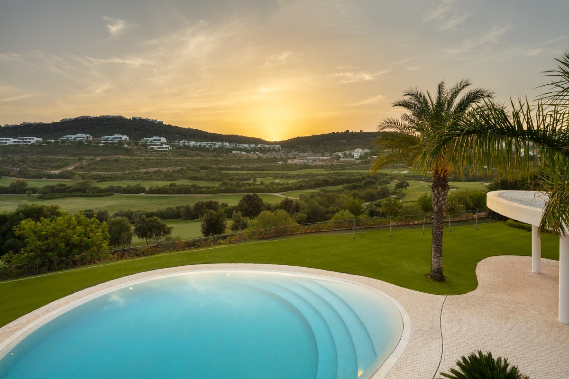 Nieuwbouw Woningen - Villa -
Casares