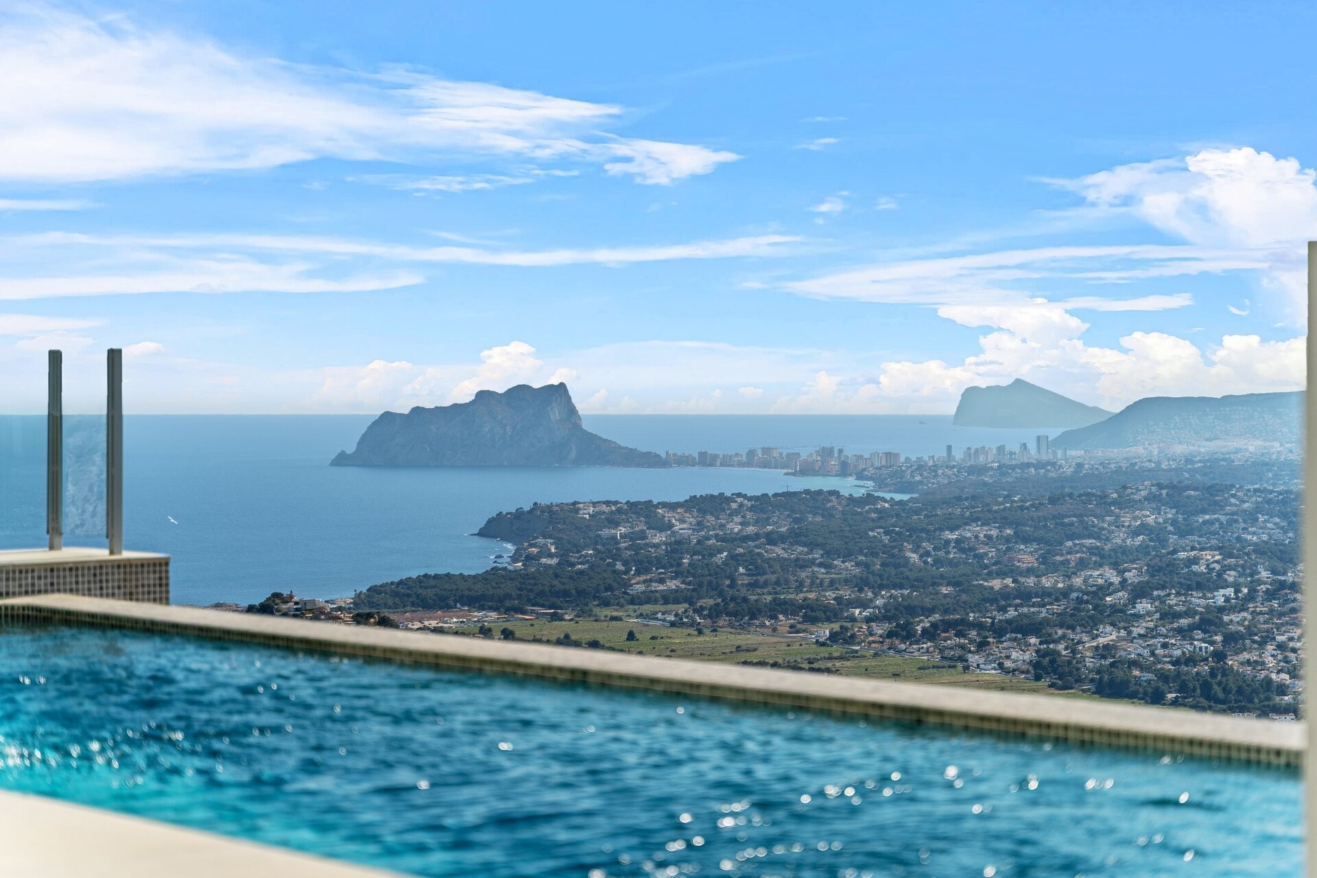 Nieuwbouw Woningen - Villa -
Cumbre del Sol